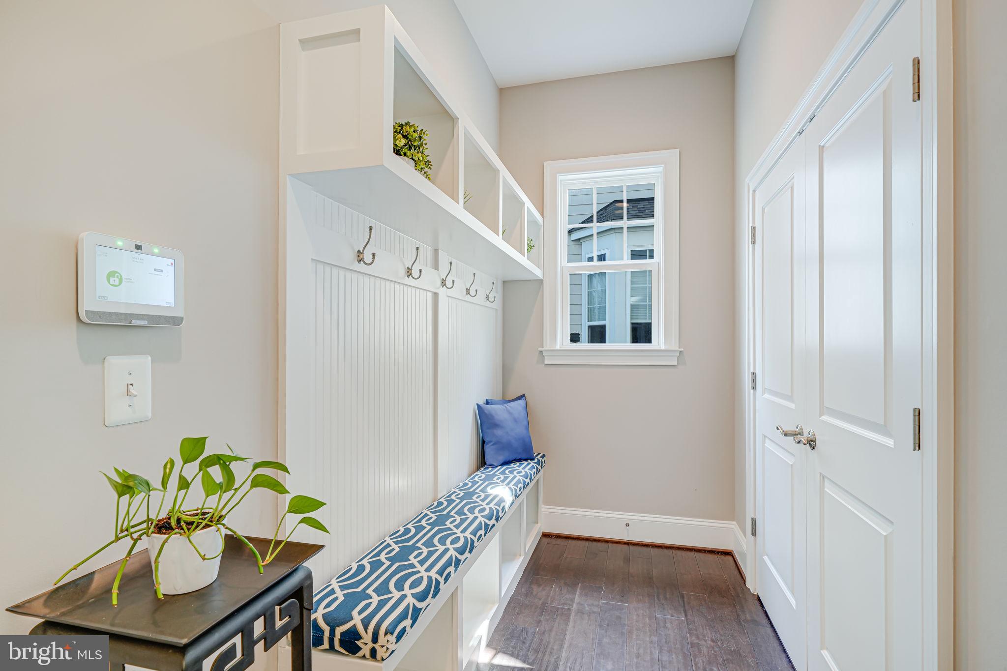 MANOR RIDGE - Residential