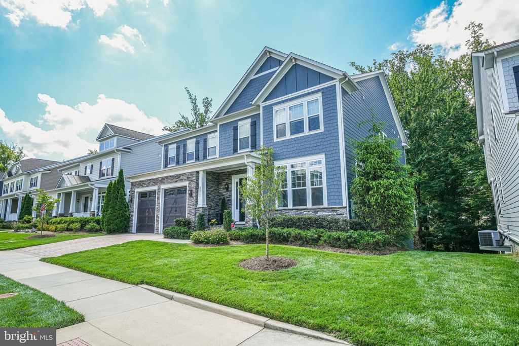 Photo of 6513 Manor Ridge Court, FALLS CHURCH, VA 22043 (MLS # VAFX2273292)