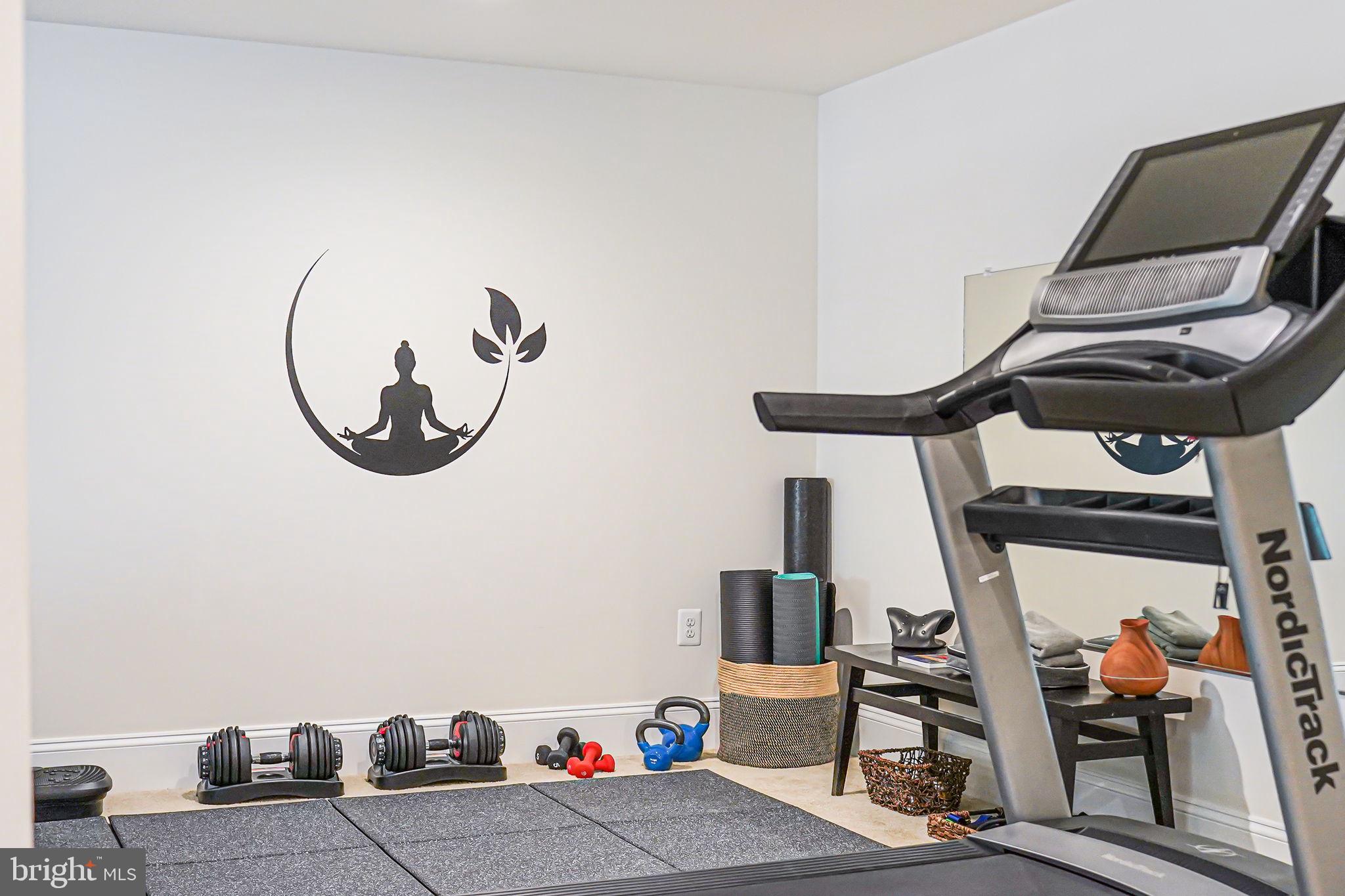 MANOR RIDGE - Residential