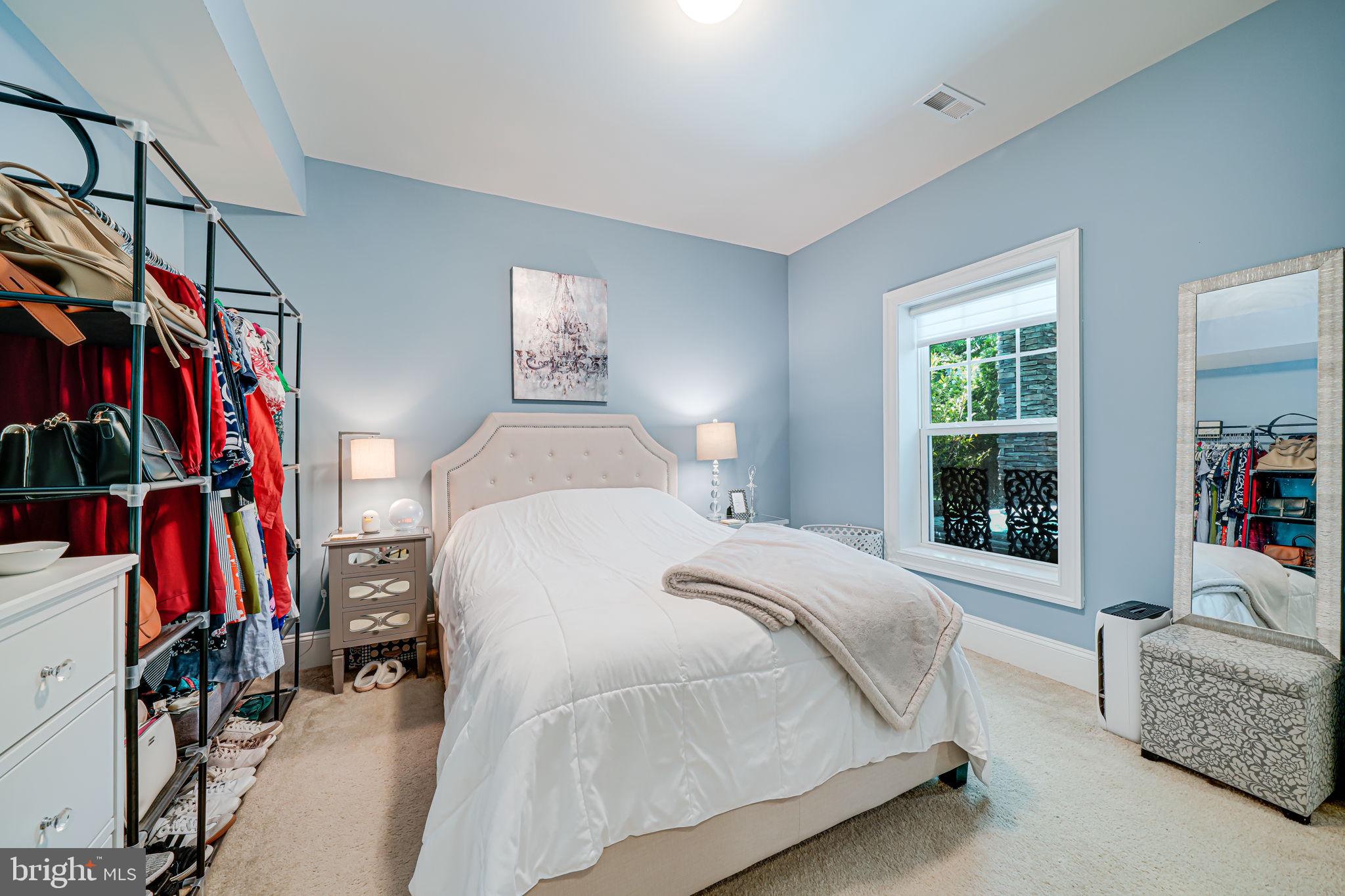 MANOR RIDGE - Residential