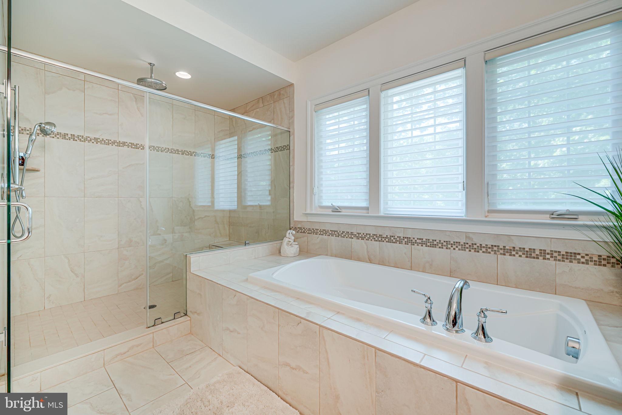 MANOR RIDGE - Residential