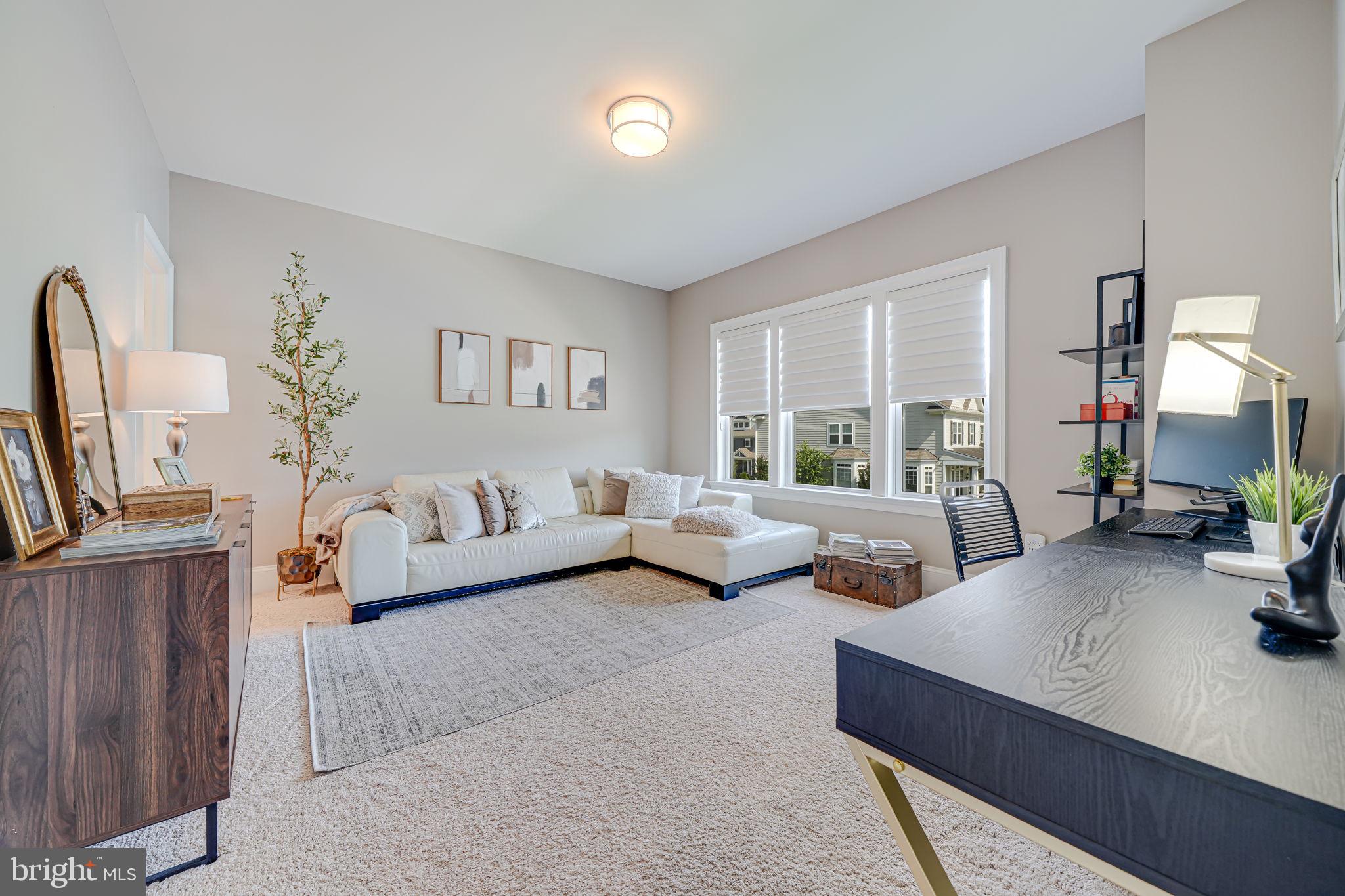 MANOR RIDGE - Residential