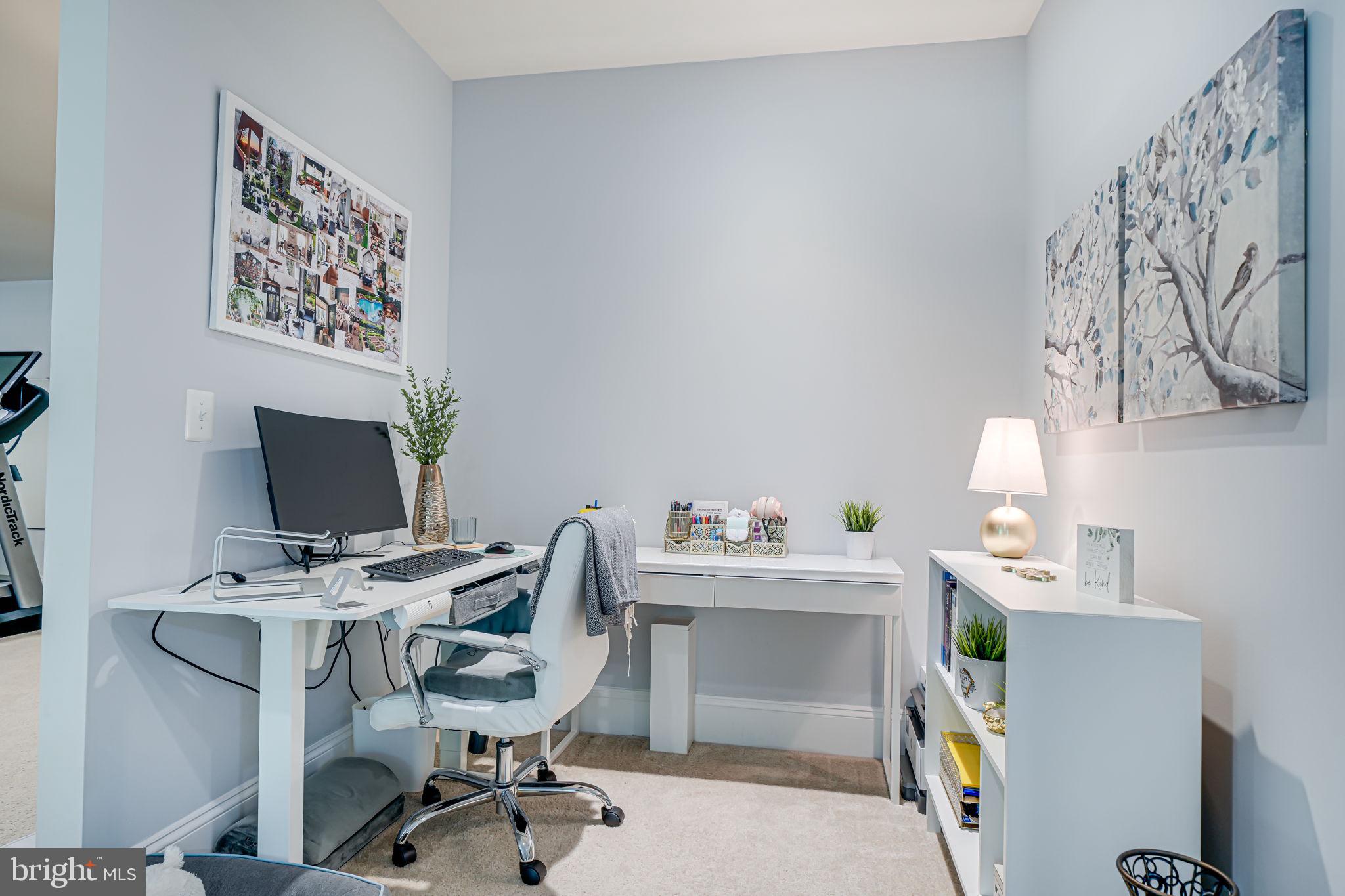 MANOR RIDGE - Residential