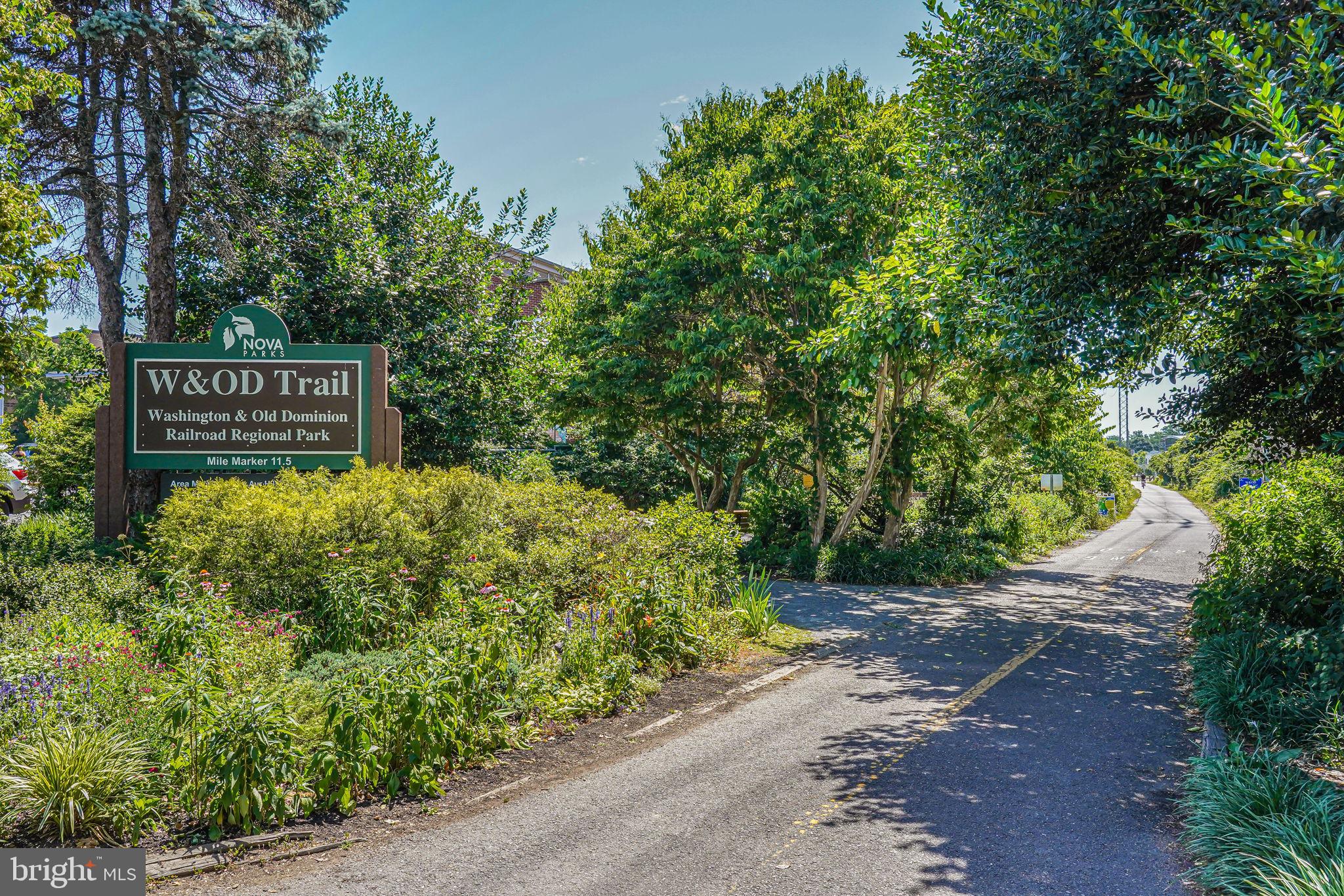 MANOR RIDGE - Residential