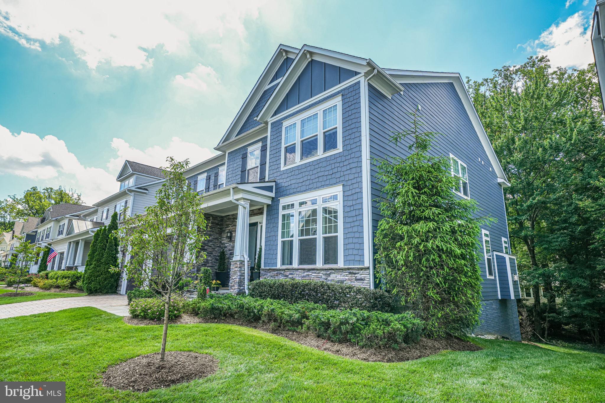 MANOR RIDGE - Residential