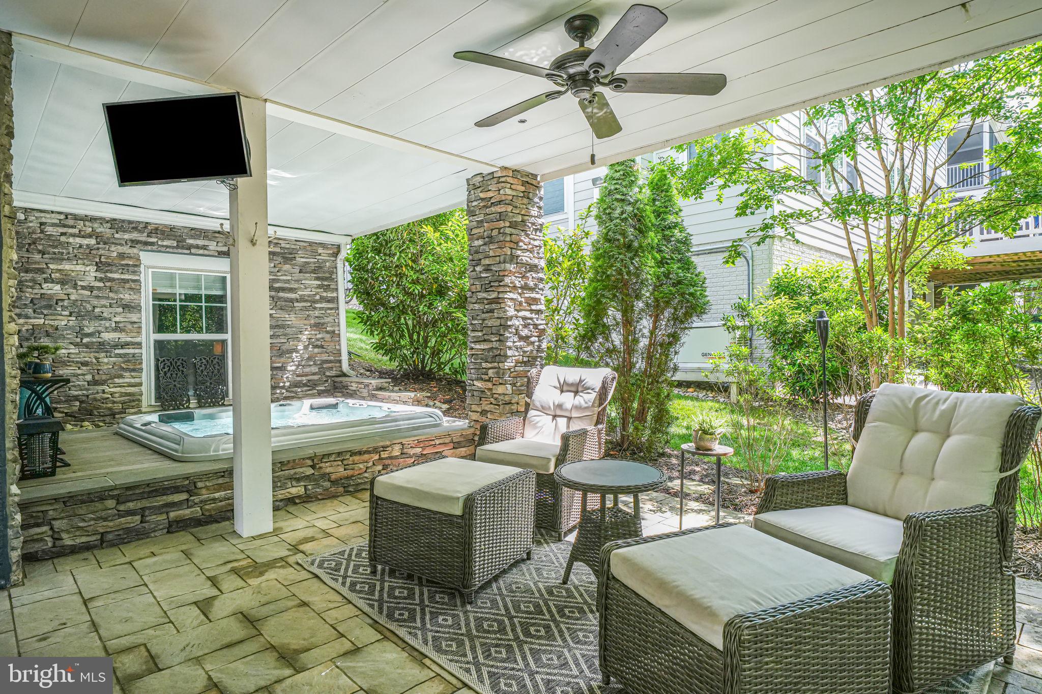 MANOR RIDGE - Residential