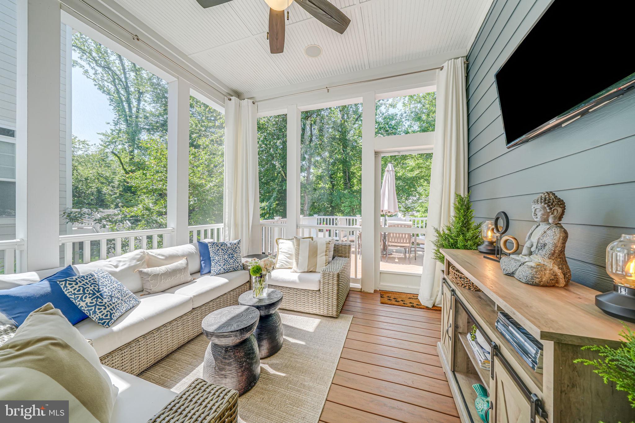 MANOR RIDGE - Residential