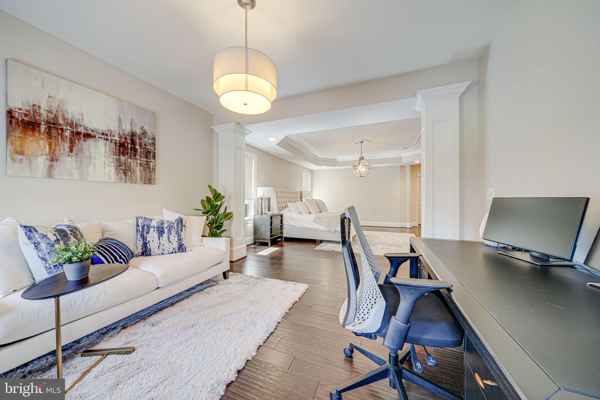 MANOR RIDGE - Residential