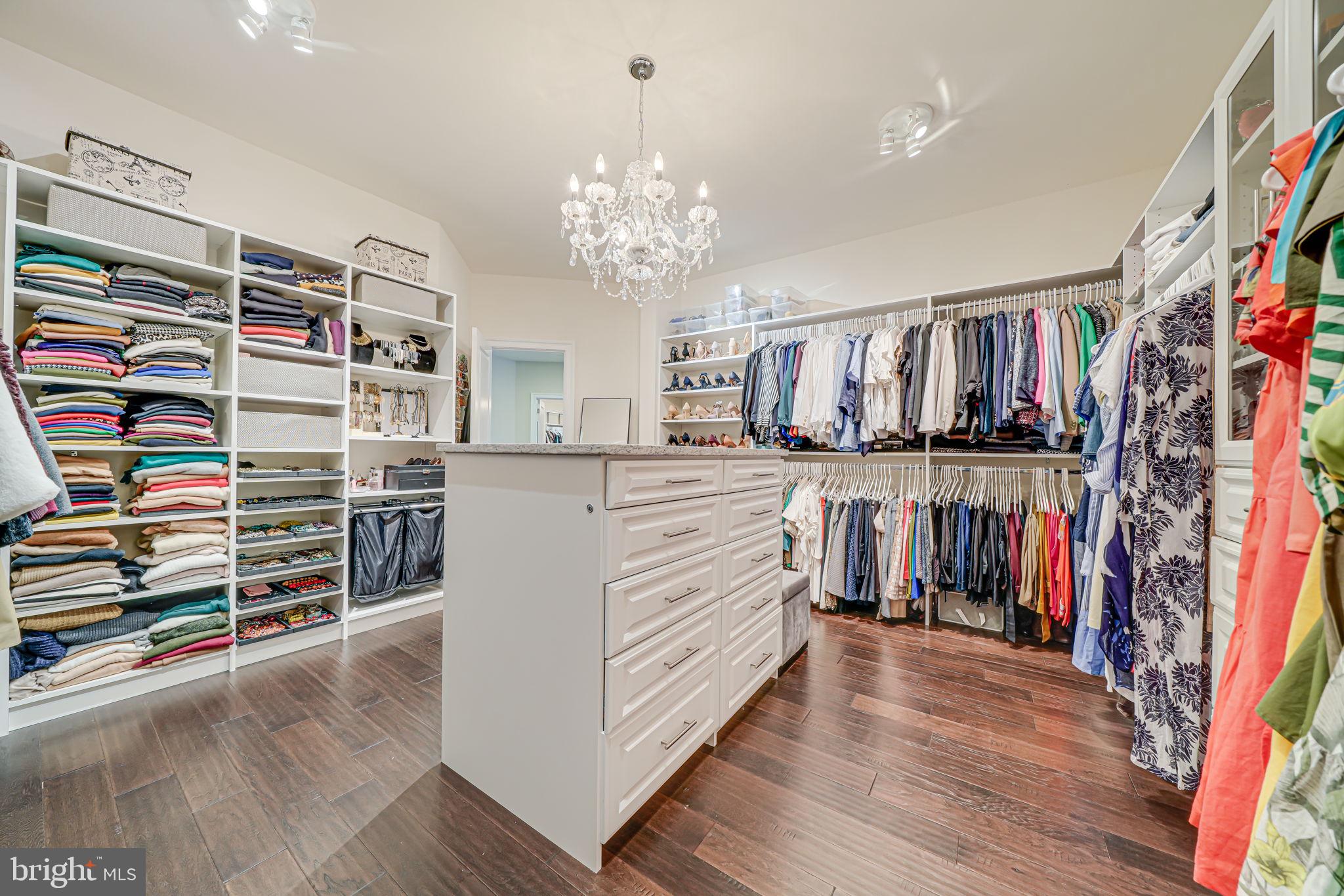 MANOR RIDGE - Residential