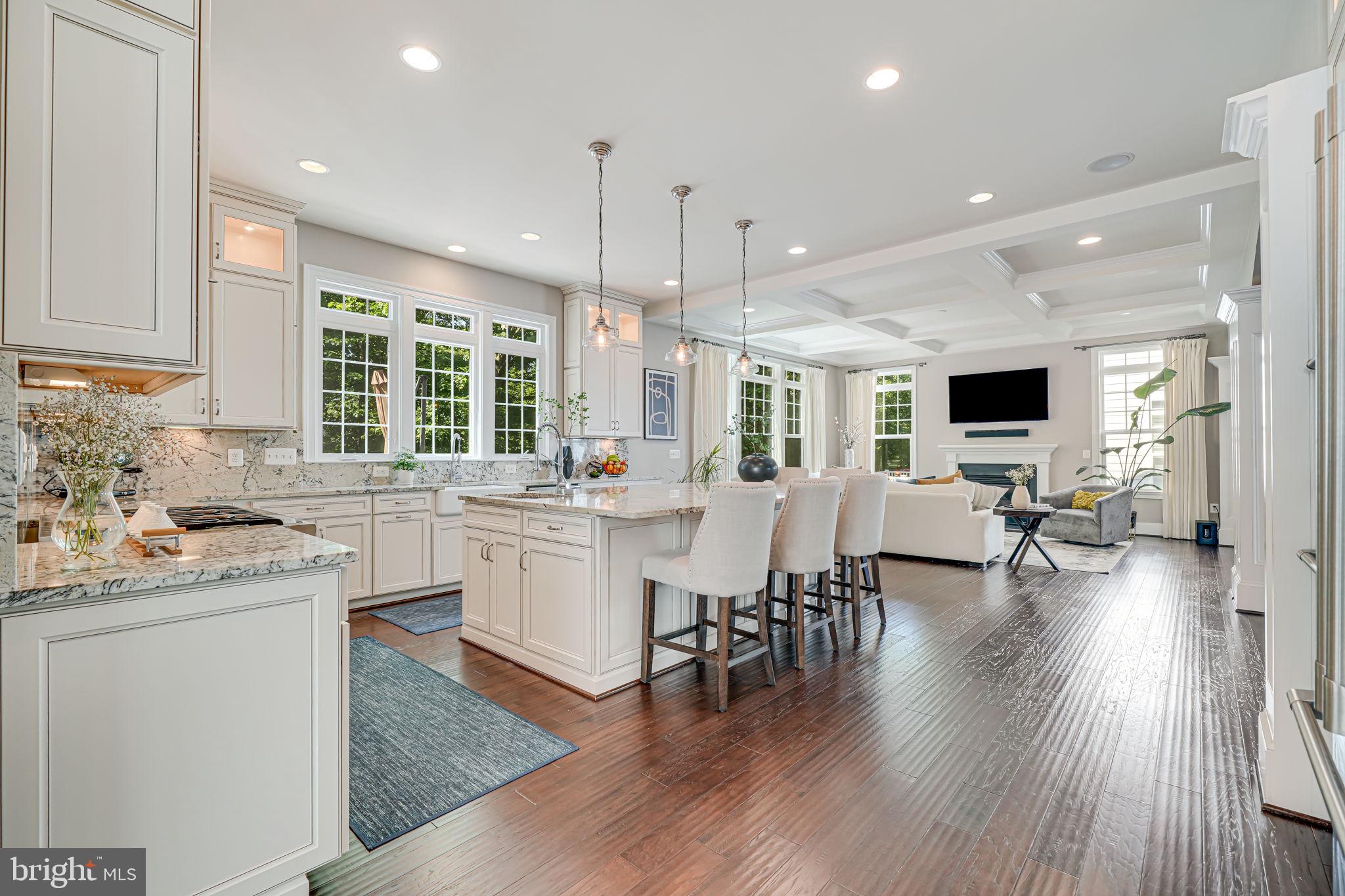 MANOR RIDGE - Residential