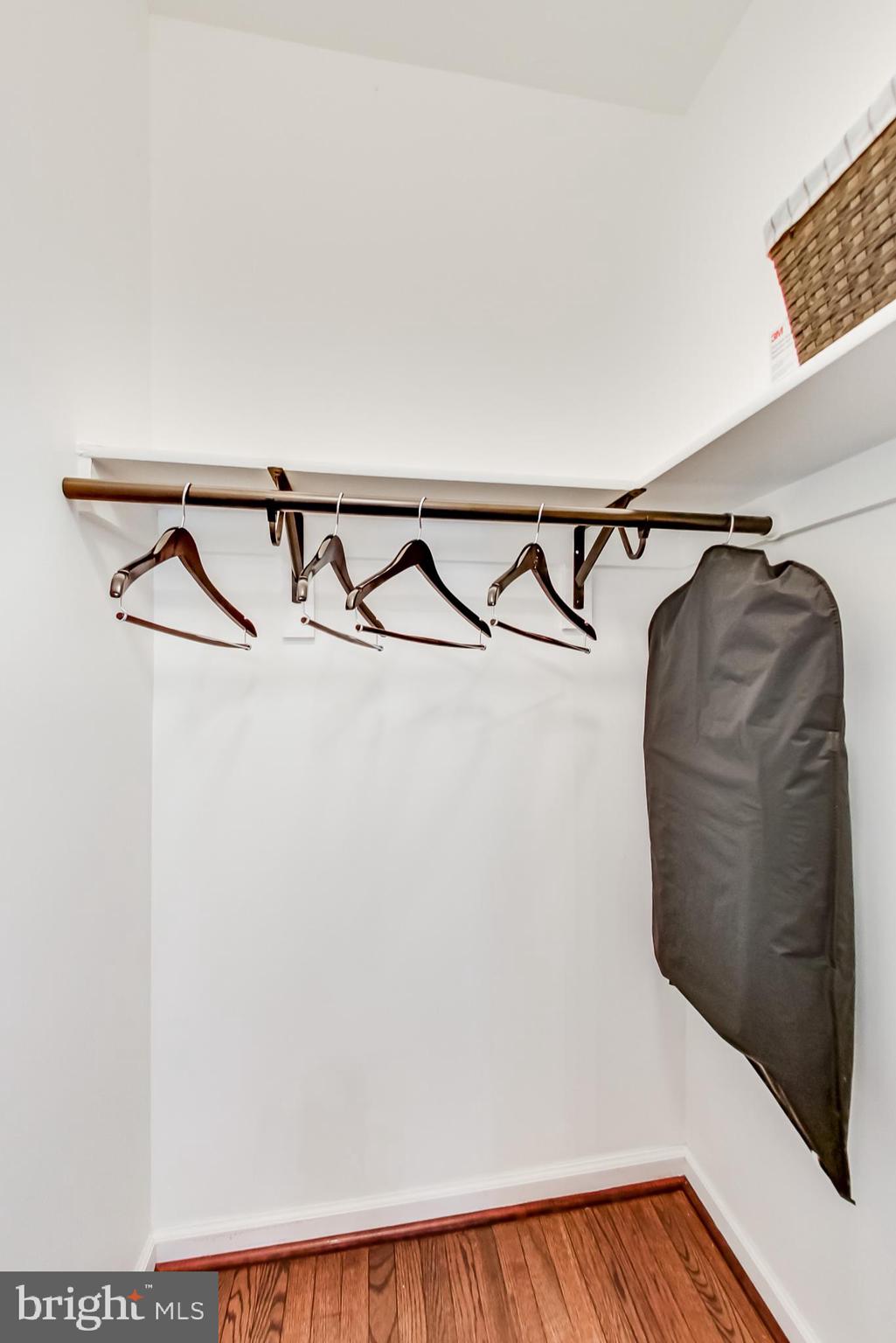 WAVERLY WOODS - Residential