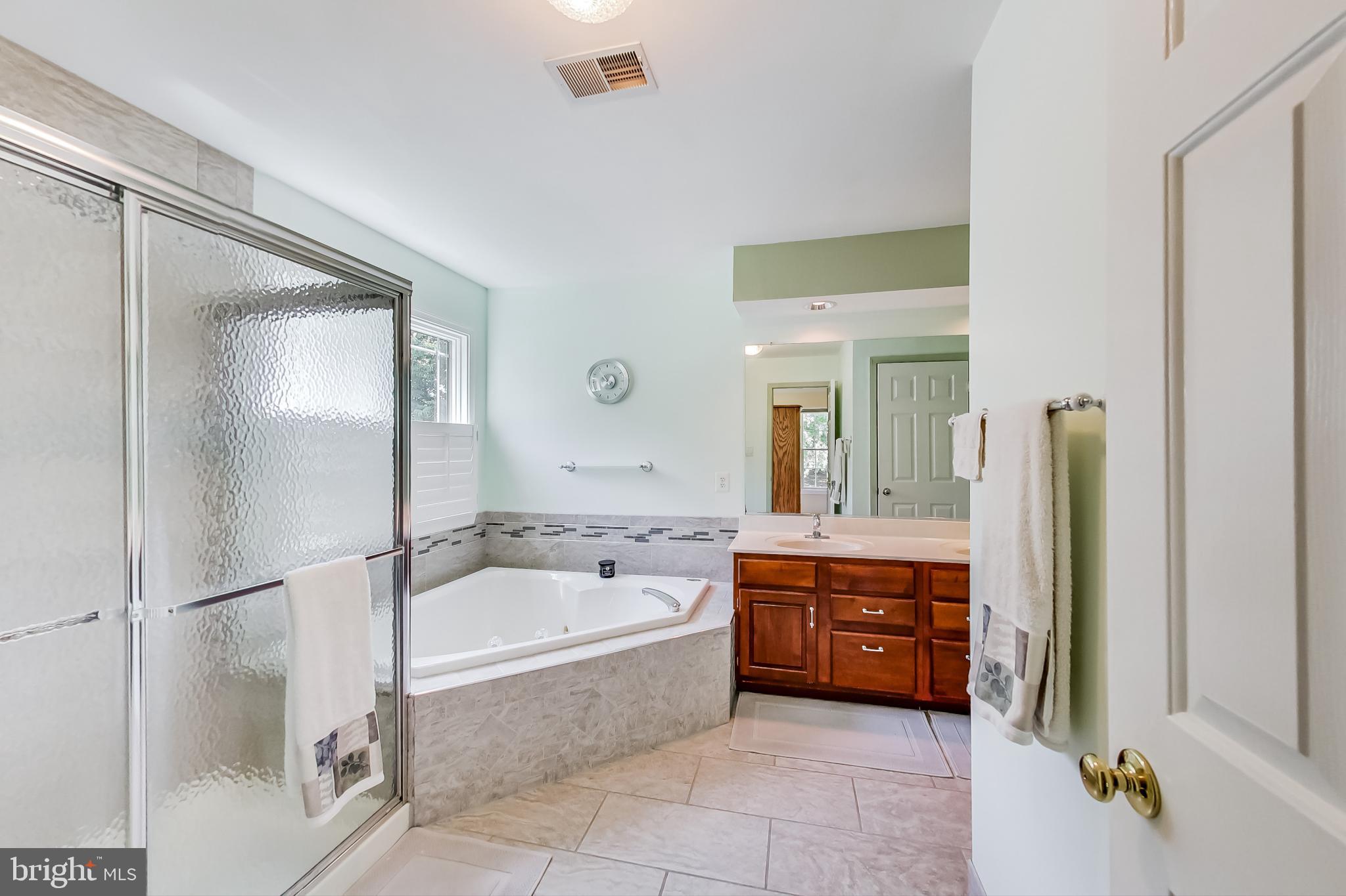 WAVERLY WOODS - Residential