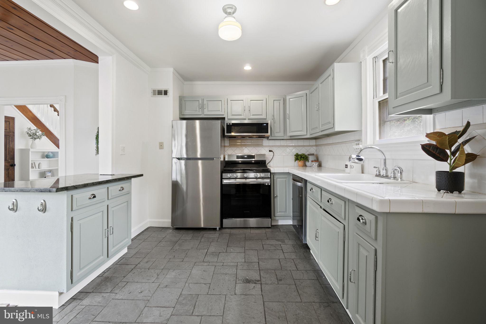 COTTAGE CITY - Residential