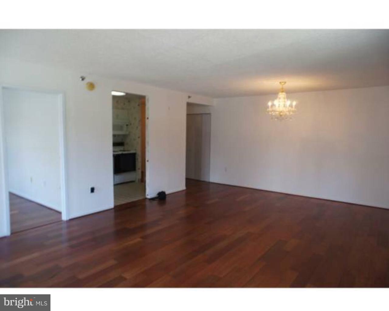 LOGAN SQUARE - Residential Lease