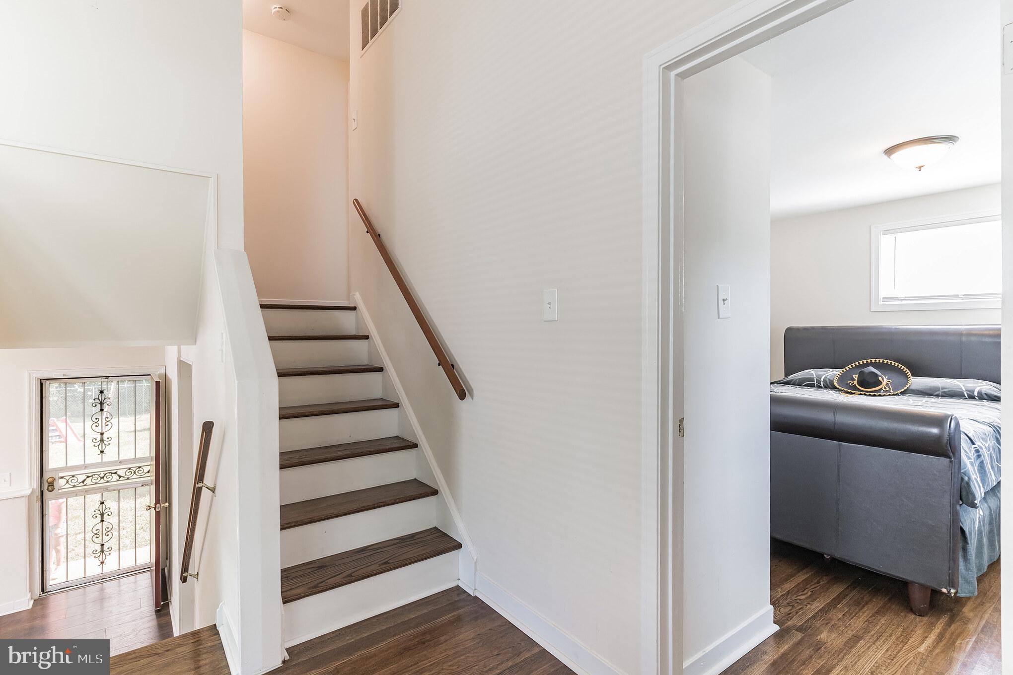 KERBY HILL - Residential