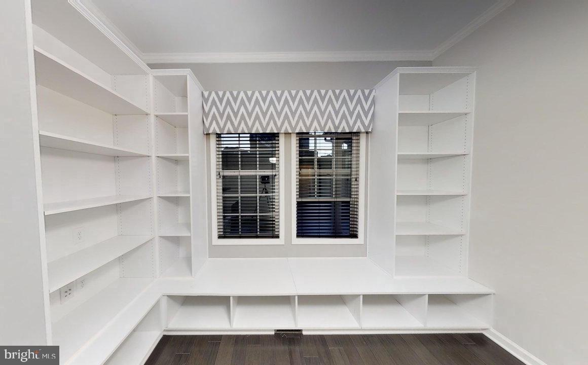 HILLS OF AQUIA - Residential Lease