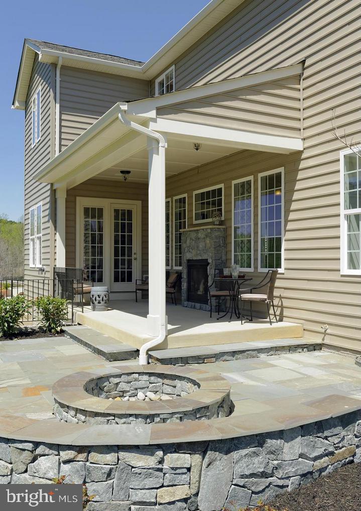 HILLS OF AQUIA - Residential Lease