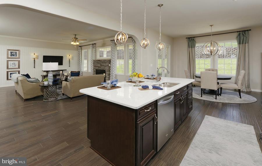 HILLS OF AQUIA - Residential Lease