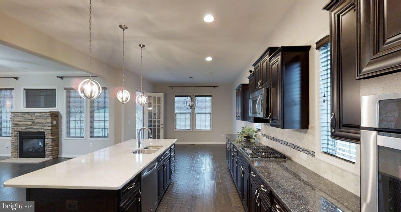 HILLS OF AQUIA - Residential Lease