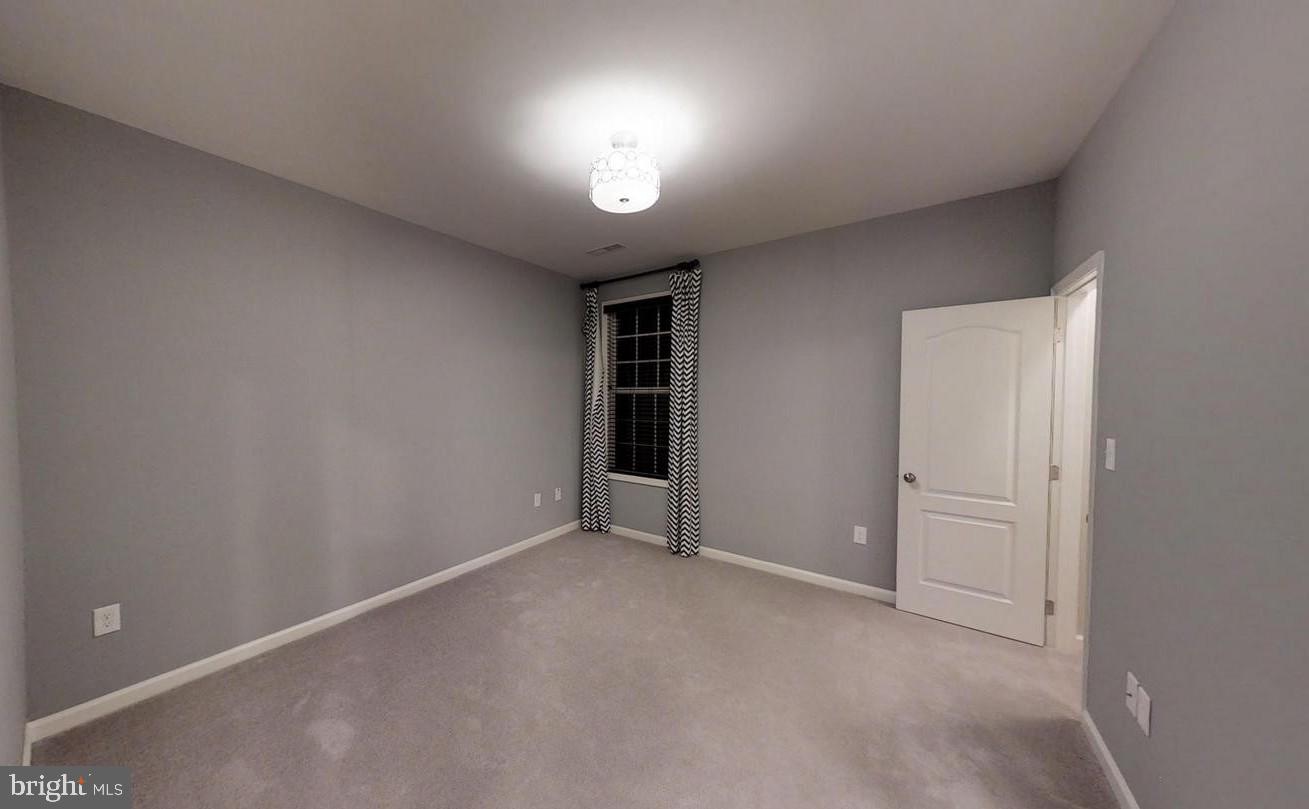 HILLS OF AQUIA - Residential Lease