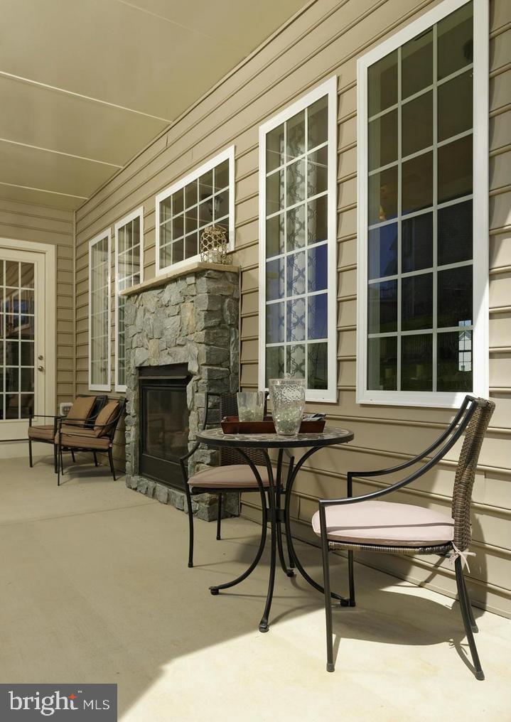 HILLS OF AQUIA - Residential Lease