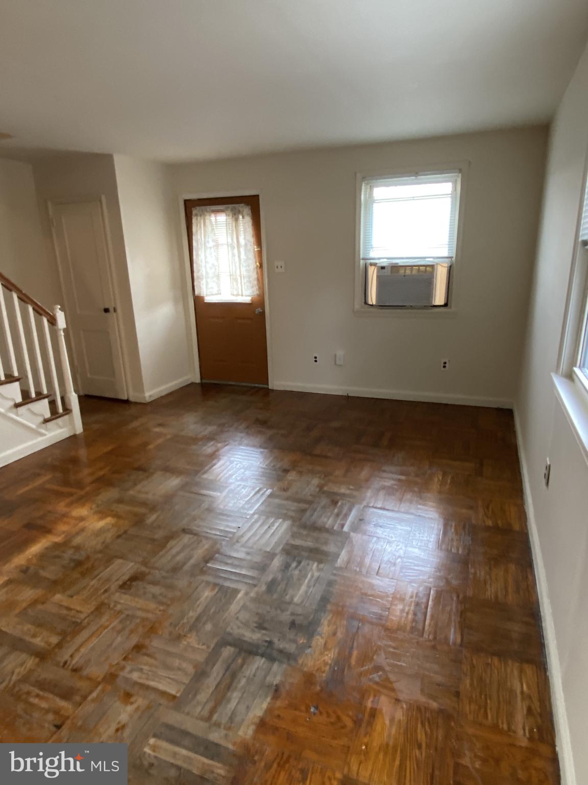 COLLEGE PARK - Residential