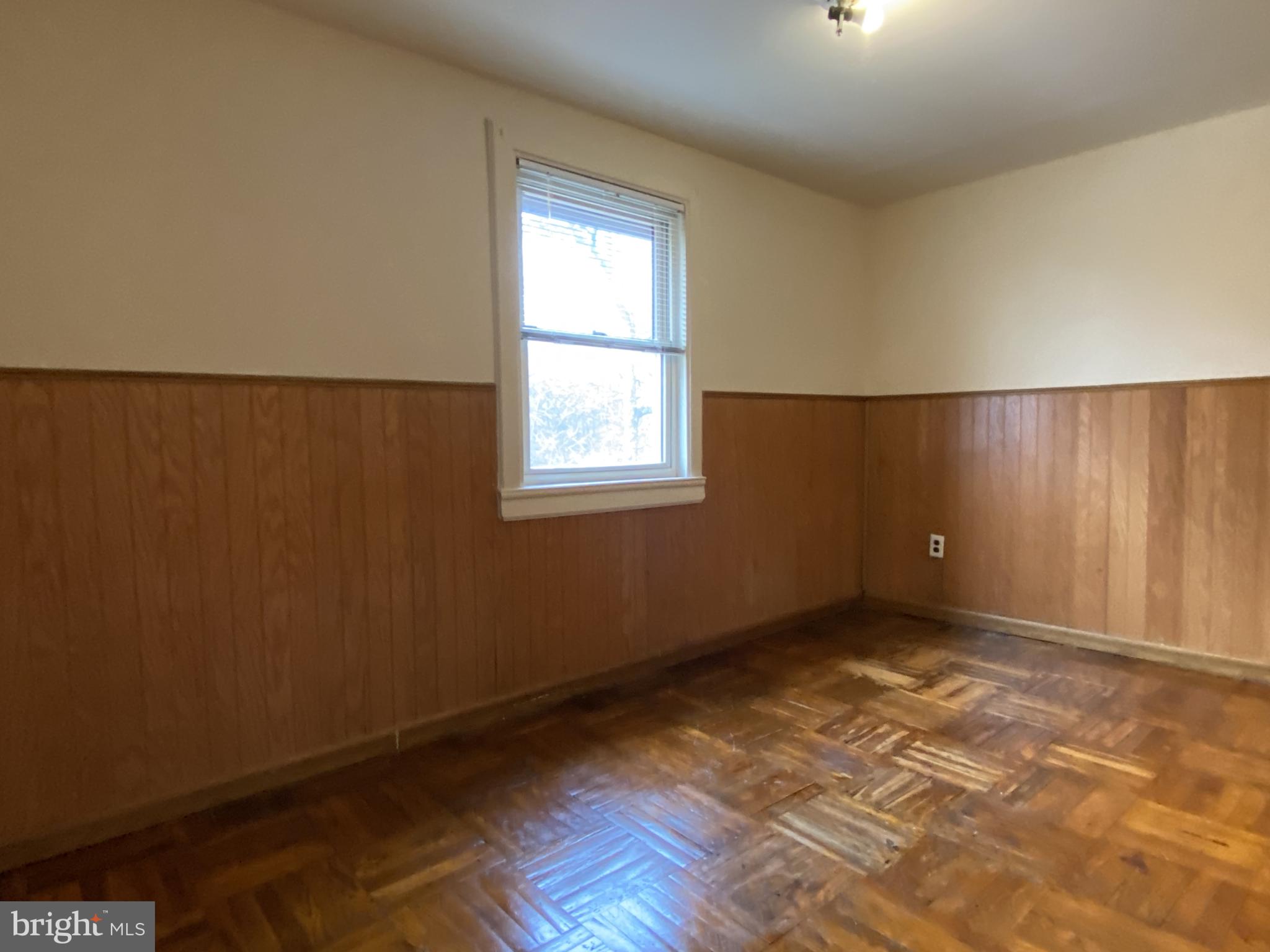 COLLEGE PARK - Residential