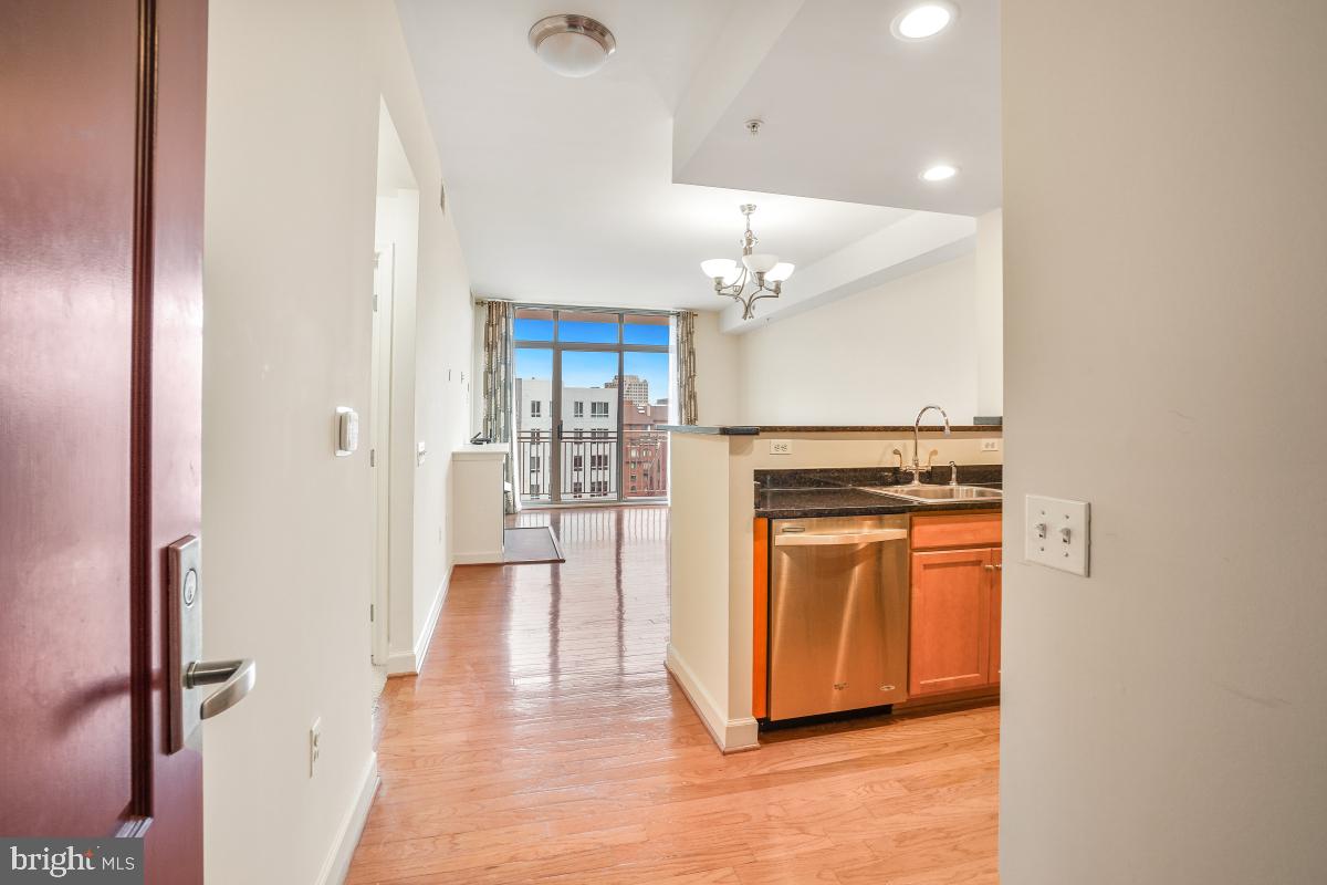 1000 N RANDOLPH STREET 806