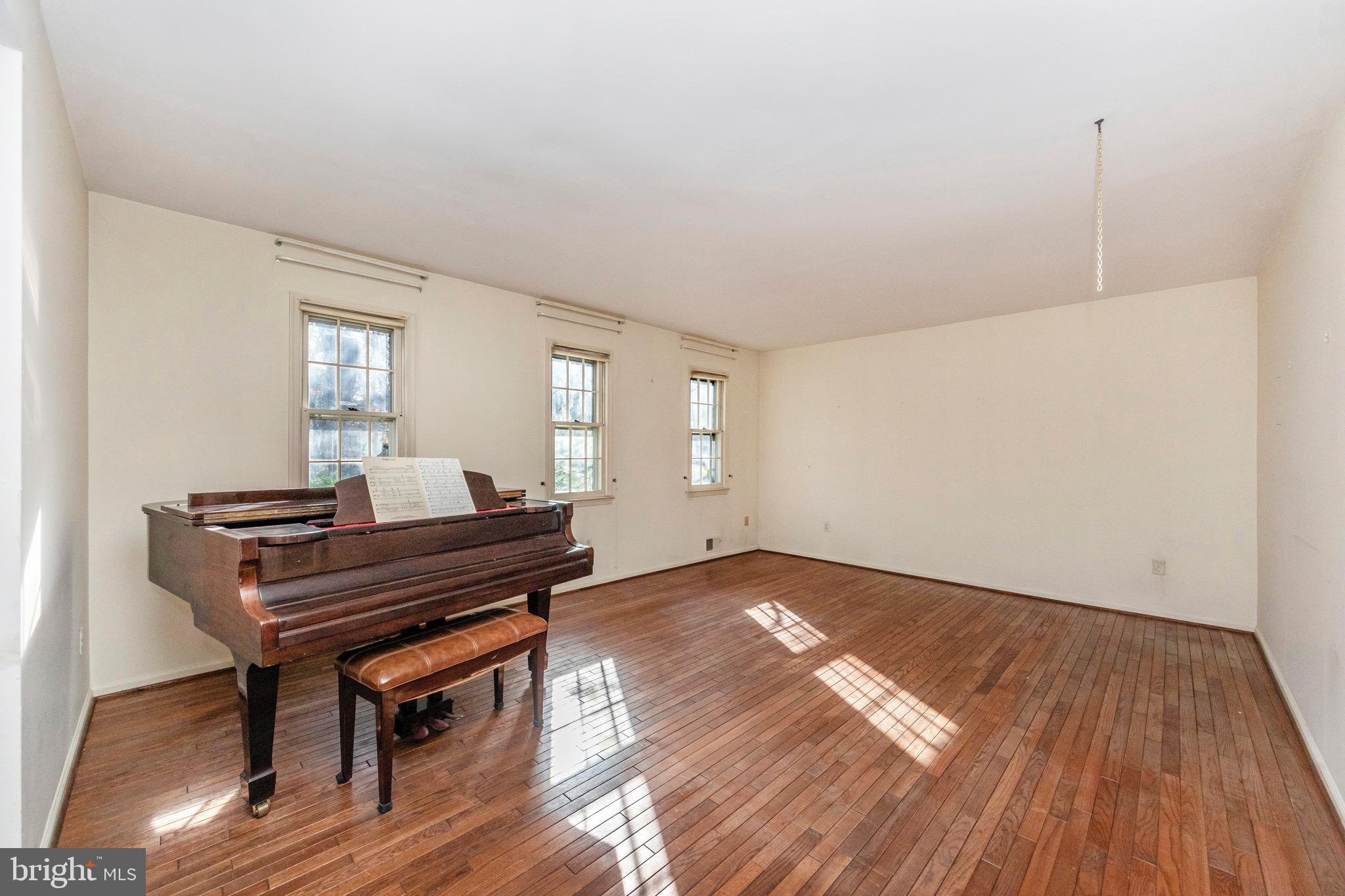 BEAVERBROOK - Residential