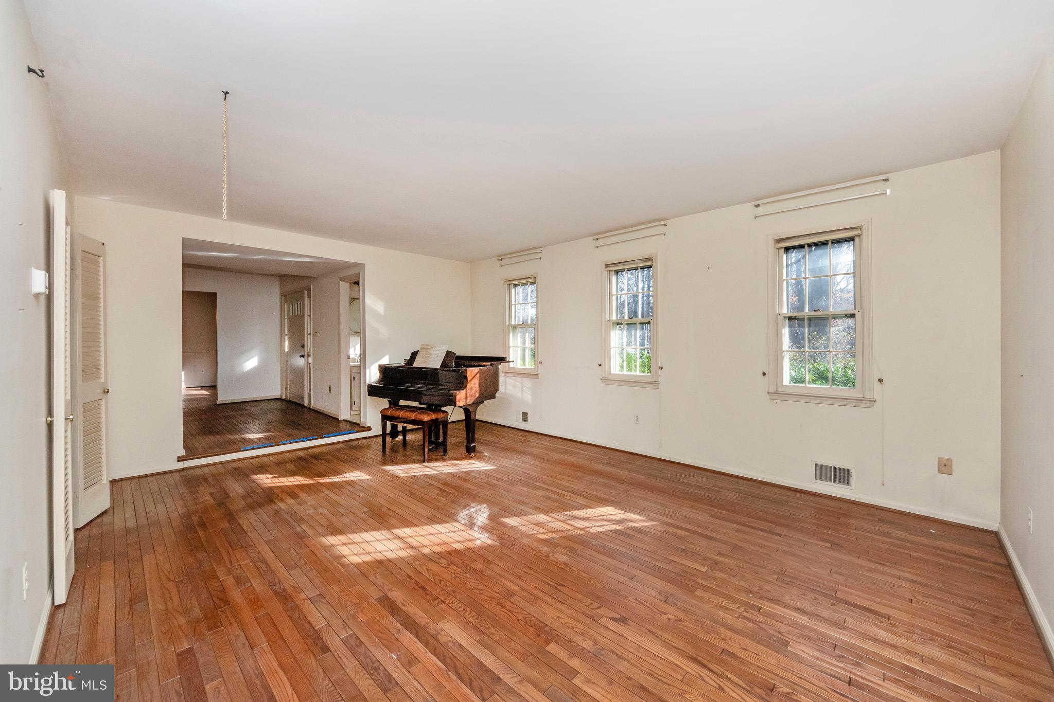 BEAVERBROOK - Residential