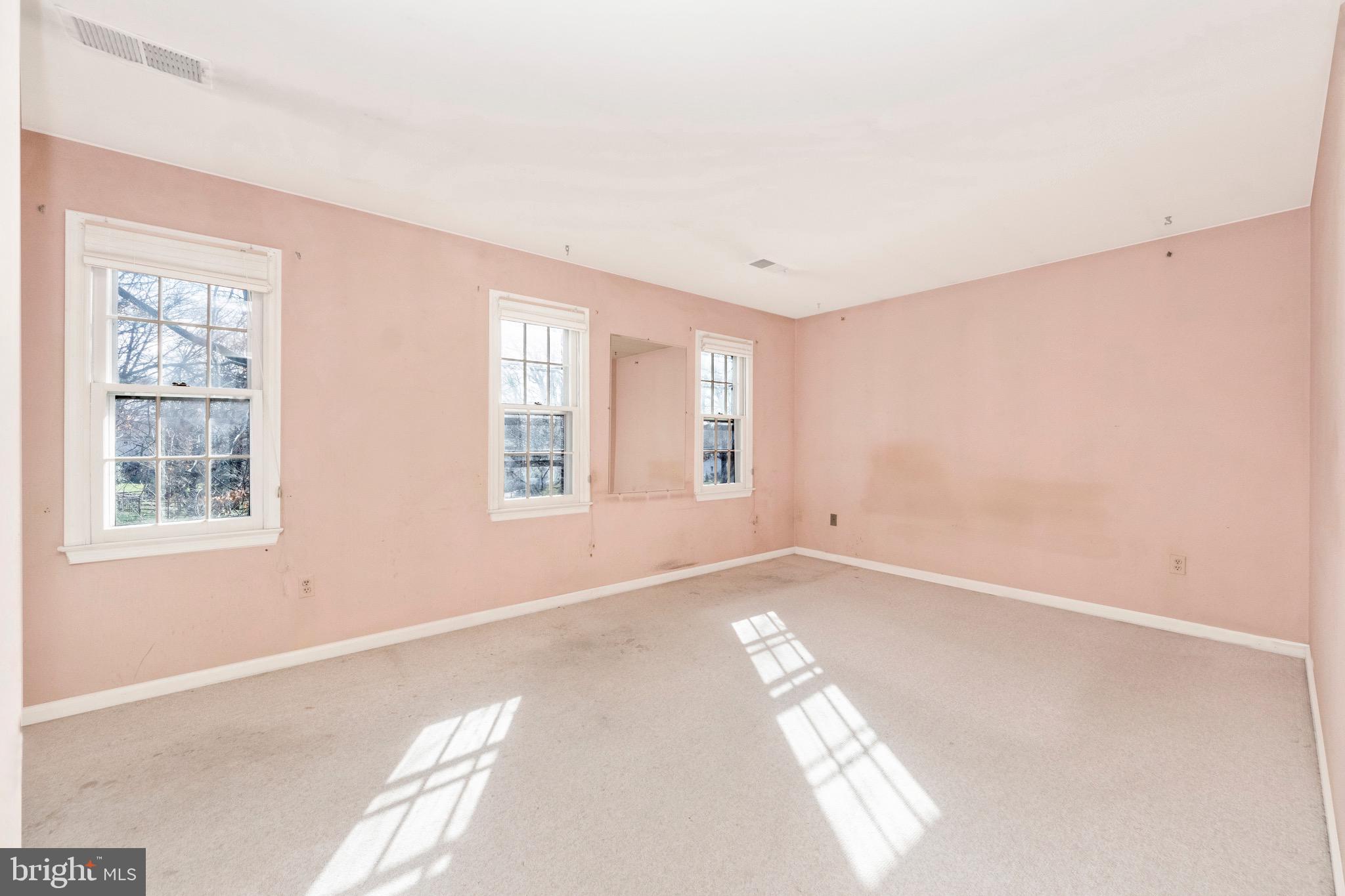 BEAVERBROOK - Residential