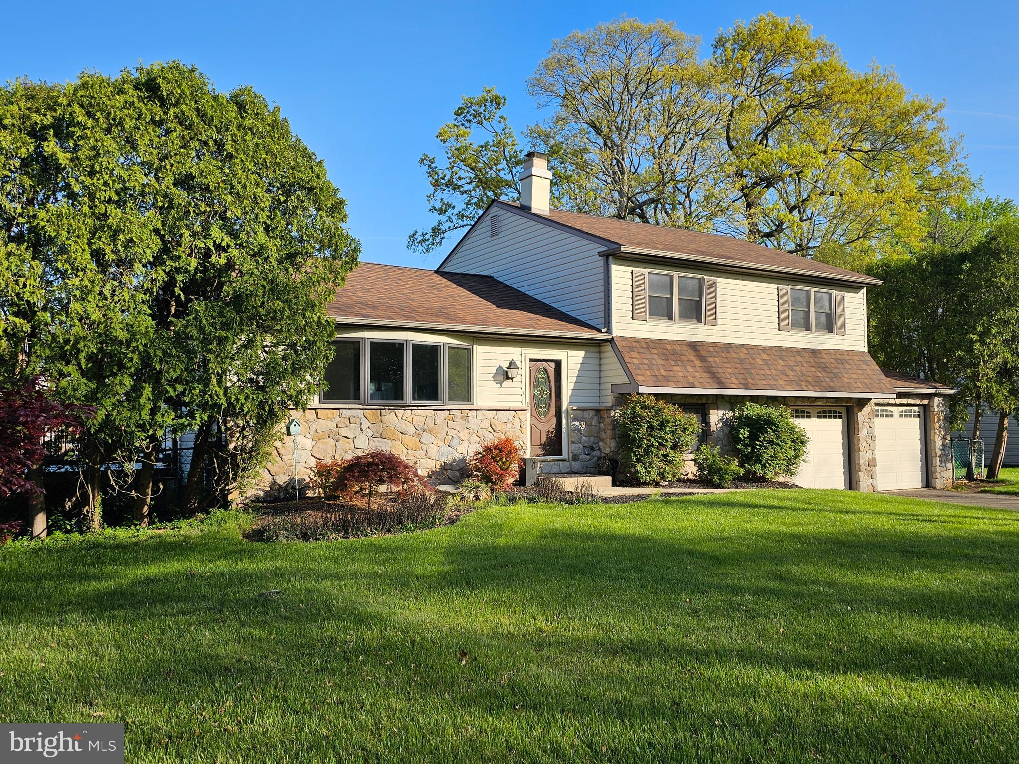 Beautiful split level in Glen View Park. This home features an open floor plane on the first level. Enter into a large living room open to the newer kitchen with white cabinets, huge center island with a glass cook top and granite countertops. Dining area features built in matching cabinets with granite countertops and a wine cooler. Imagine opening the Large French door opens to expansive deck and enjoying your own oasis and favorite drink. A step down to an above ground pool. (pool pump has been disconnected) Renovated hall bath upstairs and two generous sized bedrooms featuring hardwood flooring and newer windows. Large main suite with hardwood flooring, ceiling fan, plenty of closet space and a newer bathroom. Central air conditioning to keep you cool on those hot summer nights. Basement features a brick fireplace just waiting for you to finish into a great man cave, finished great room etc. Two car attached garage, one is a drive through to access the rear yard and oversized storage building. Fenced in rear yard tastefully landscaped yard. Awesome corner lot. *** SHOWING BEGIN SATURDAY at Open House ***