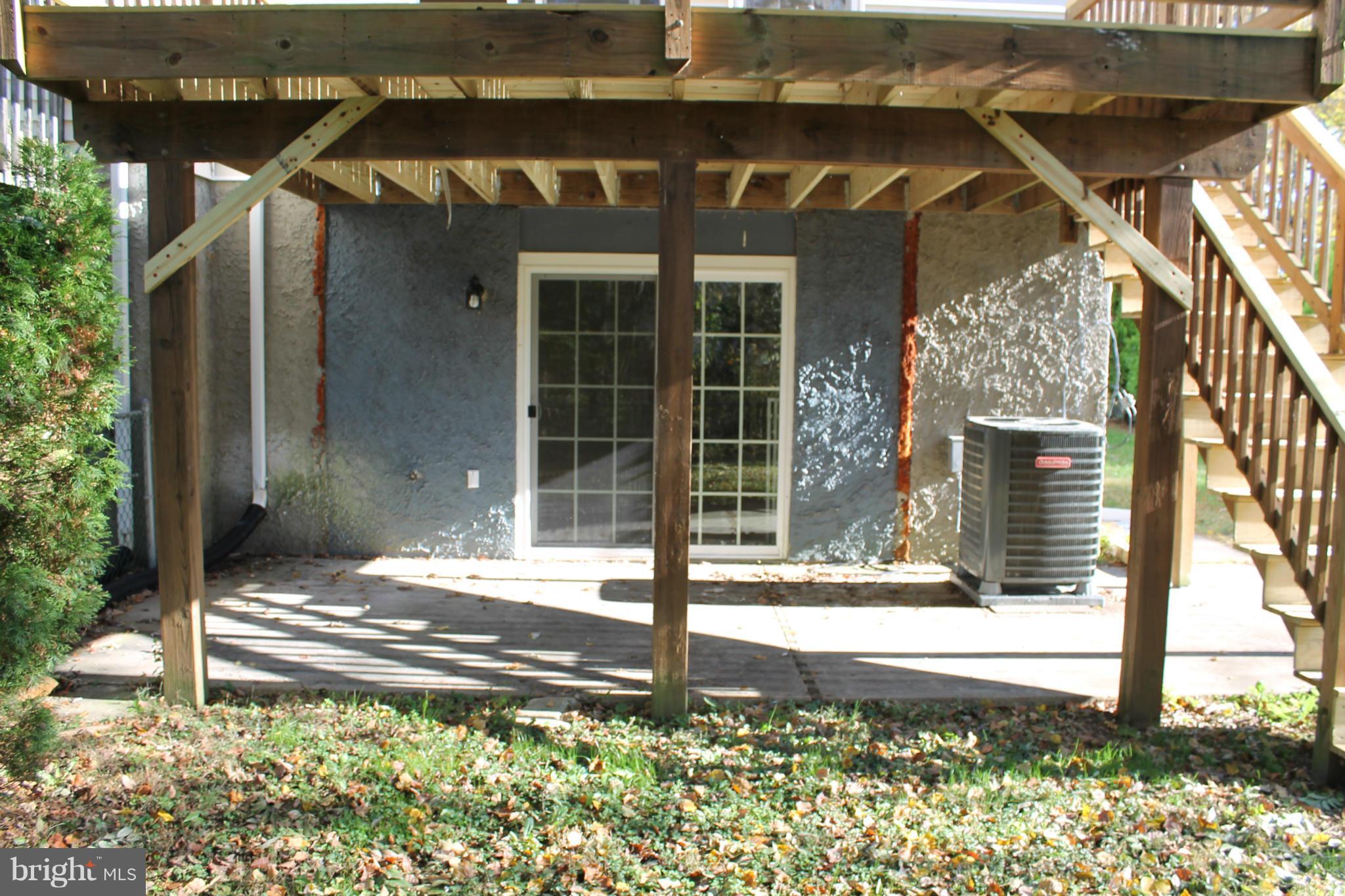 WEST SHORE - Residential