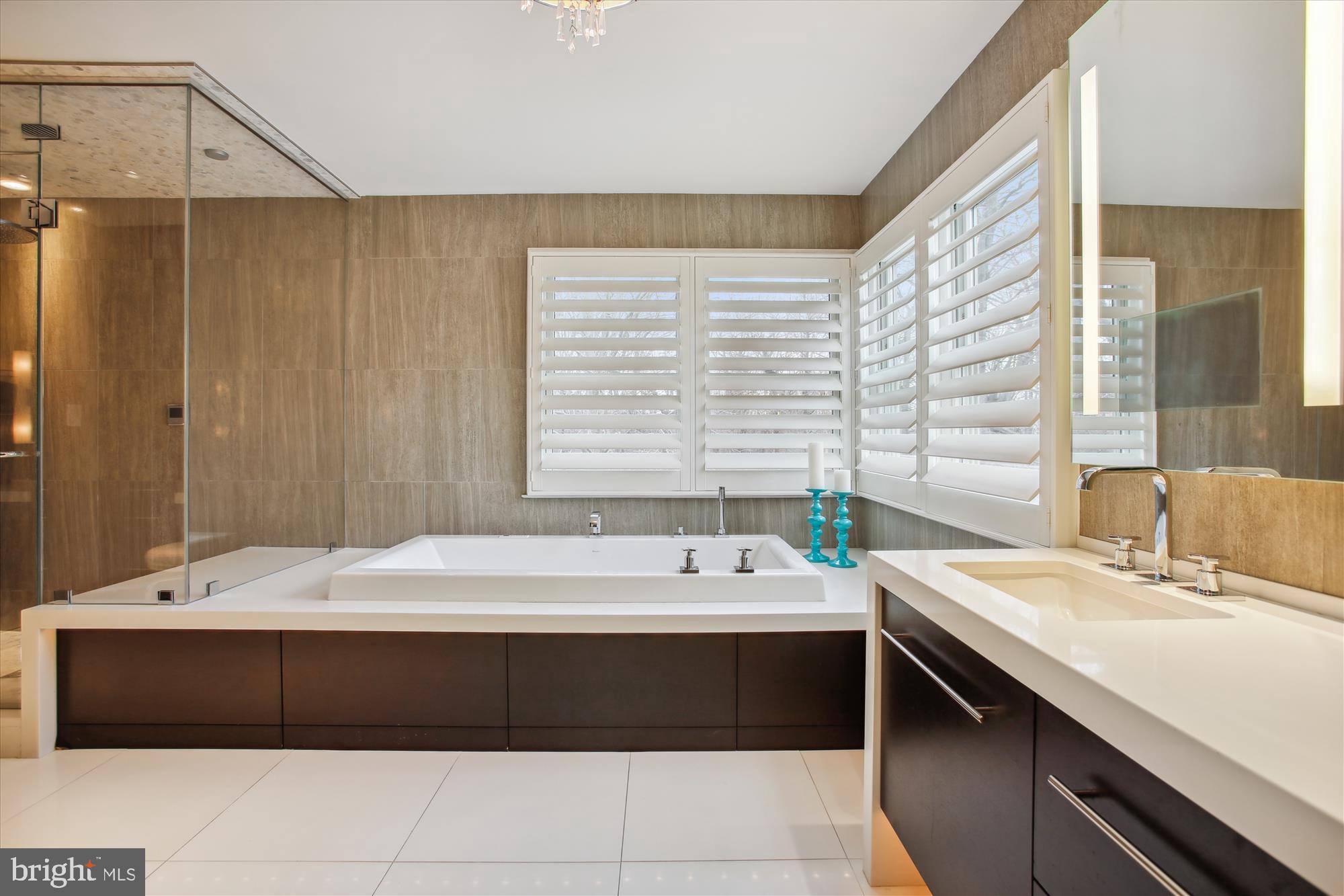 CROSSPOINTE - Residential