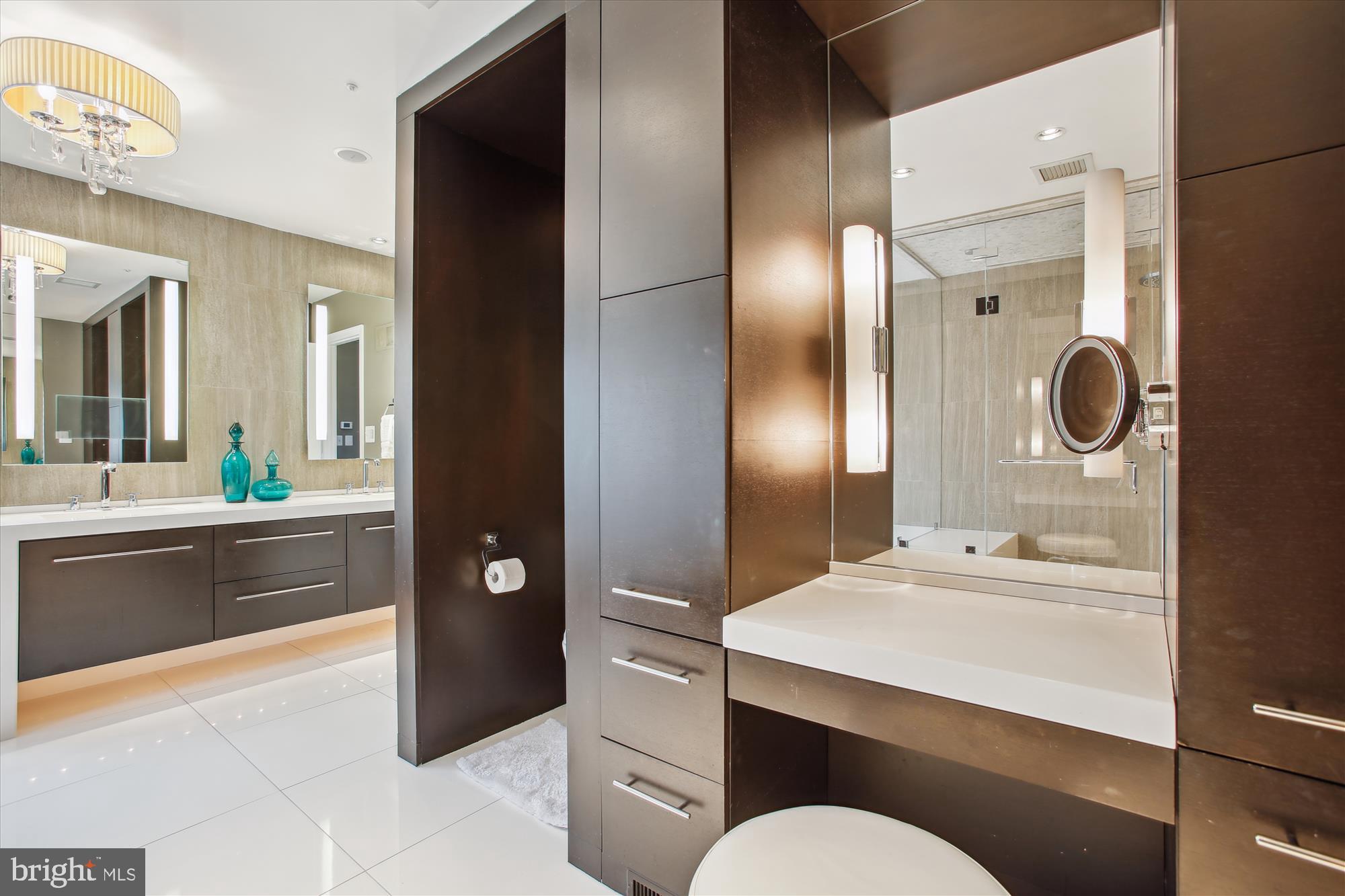 CROSSPOINTE - Residential