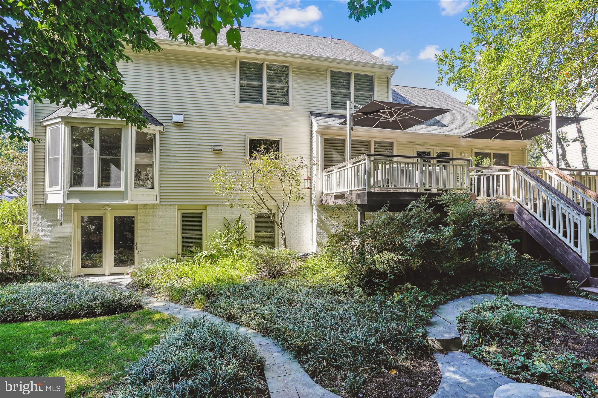 CROSSPOINTE - Residential