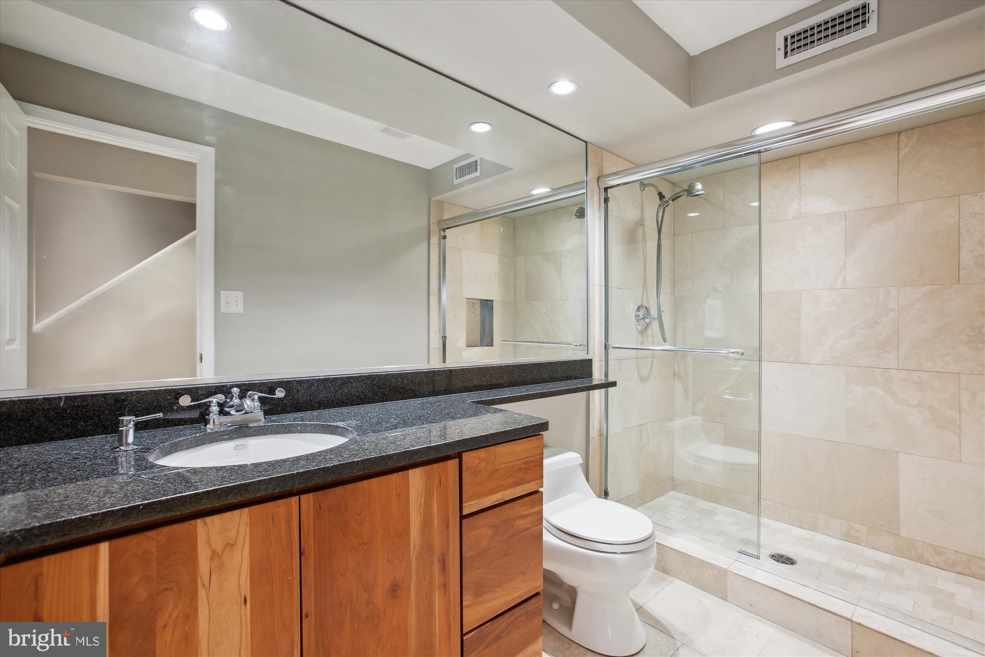 CROSSPOINTE - Residential