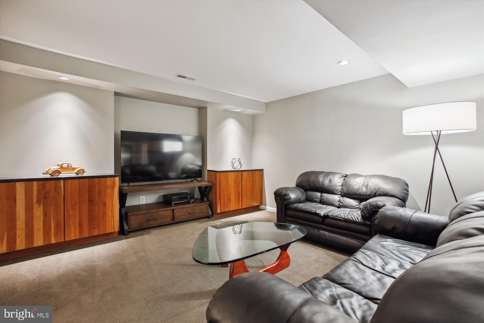 CROSSPOINTE - Residential