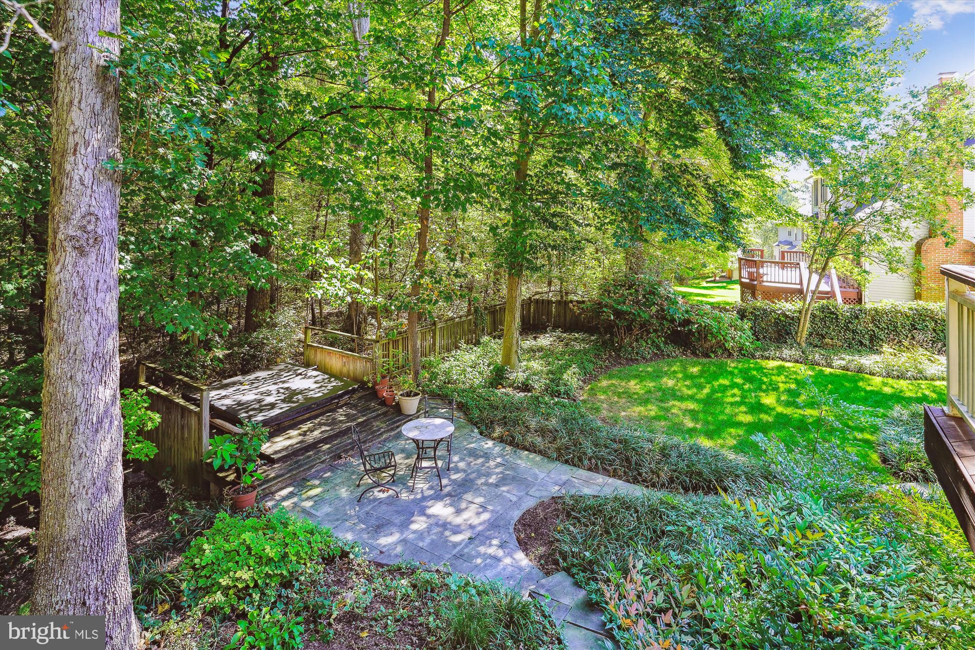 CROSSPOINTE - Residential