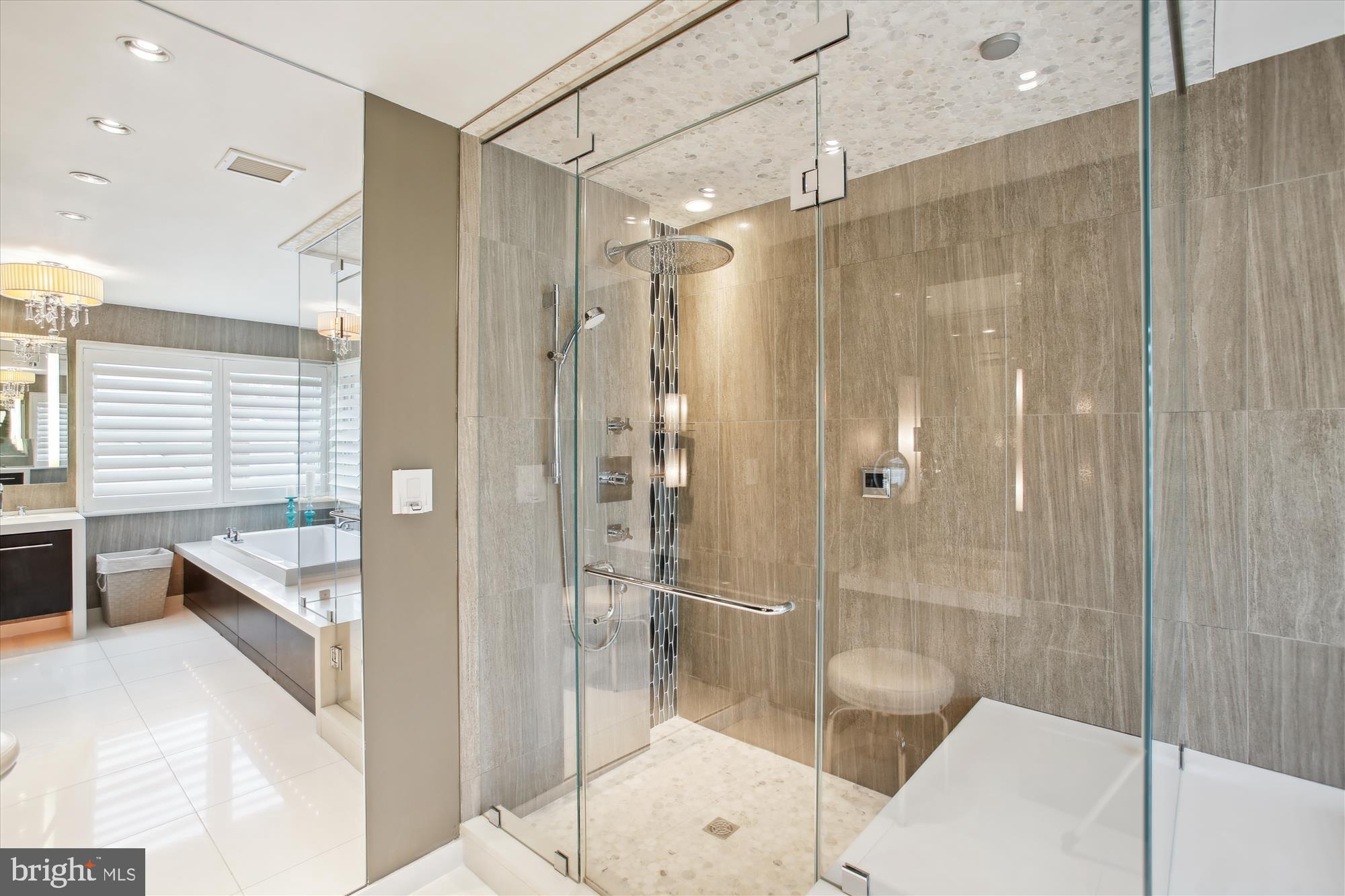 CROSSPOINTE - Residential