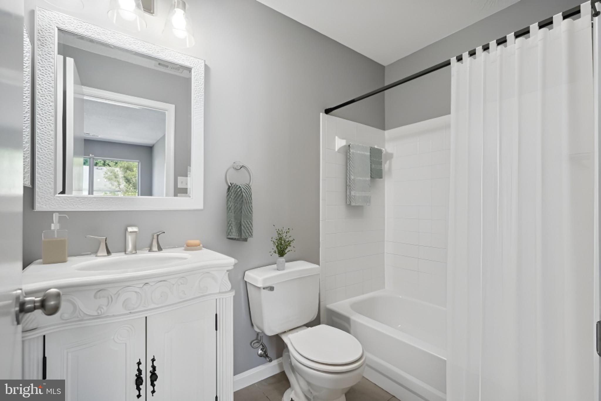 LONGMEAD - Residential