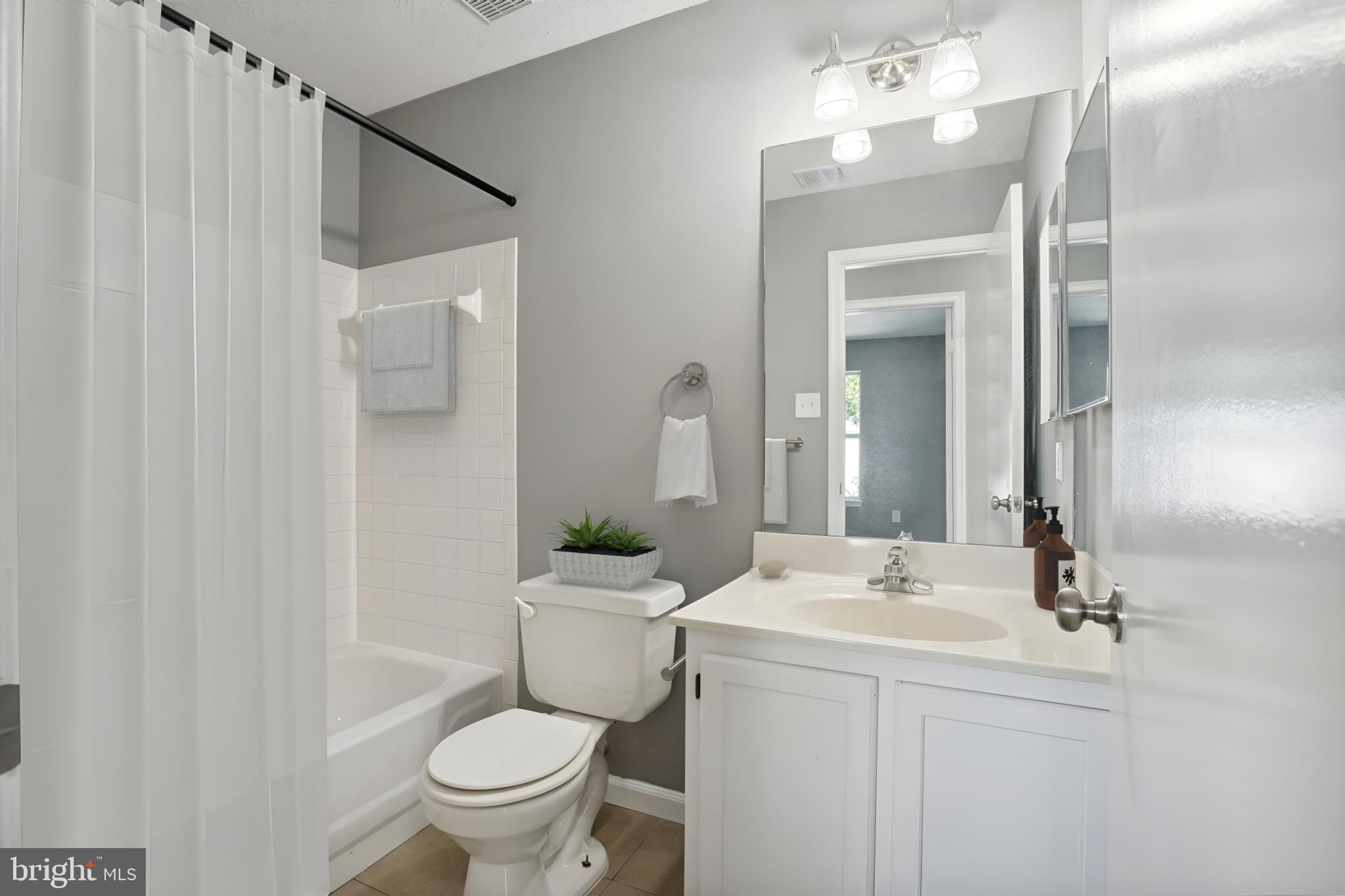 LONGMEAD - Residential