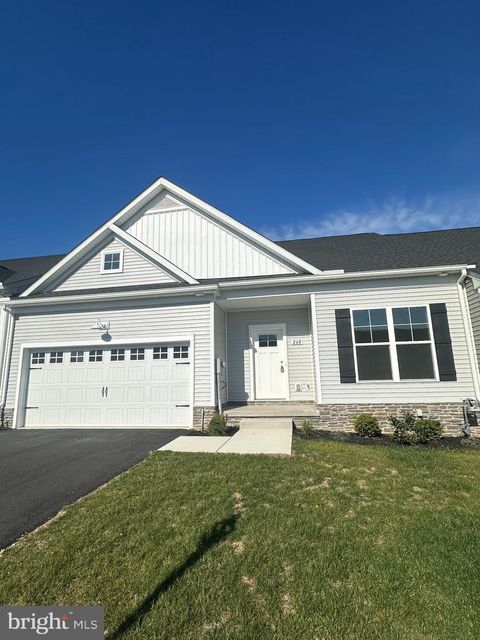 Townhouse For Sale - 260 Ridge View Lane Ln #42<br/> HANOVER, PA 17331