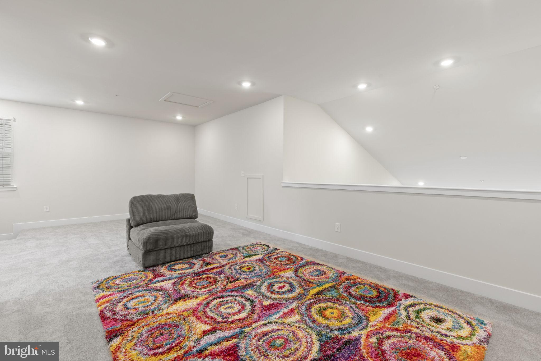 WATER'S LANDING - Residential