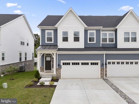 528 WATERS LANDING DRIVE ESSEX MD 21221