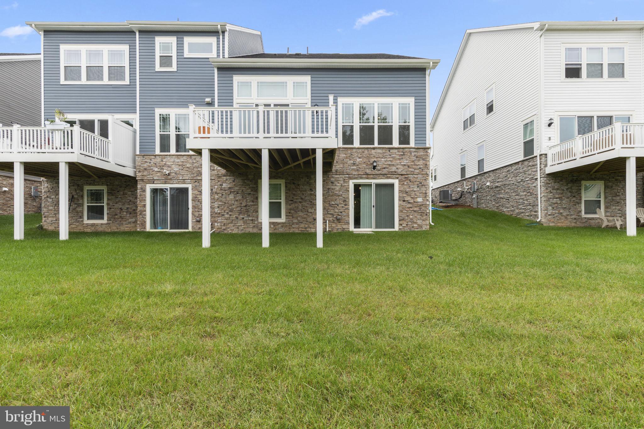 WATER'S LANDING - Residential