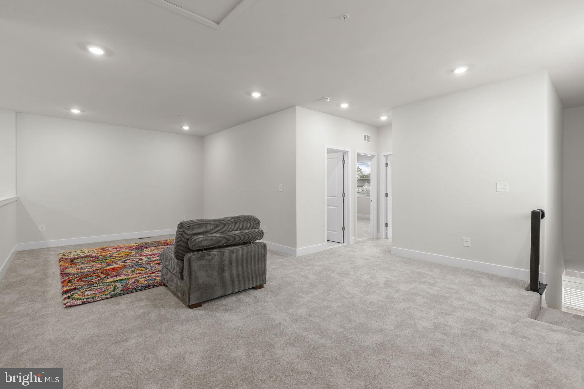 WATER'S LANDING - Residential