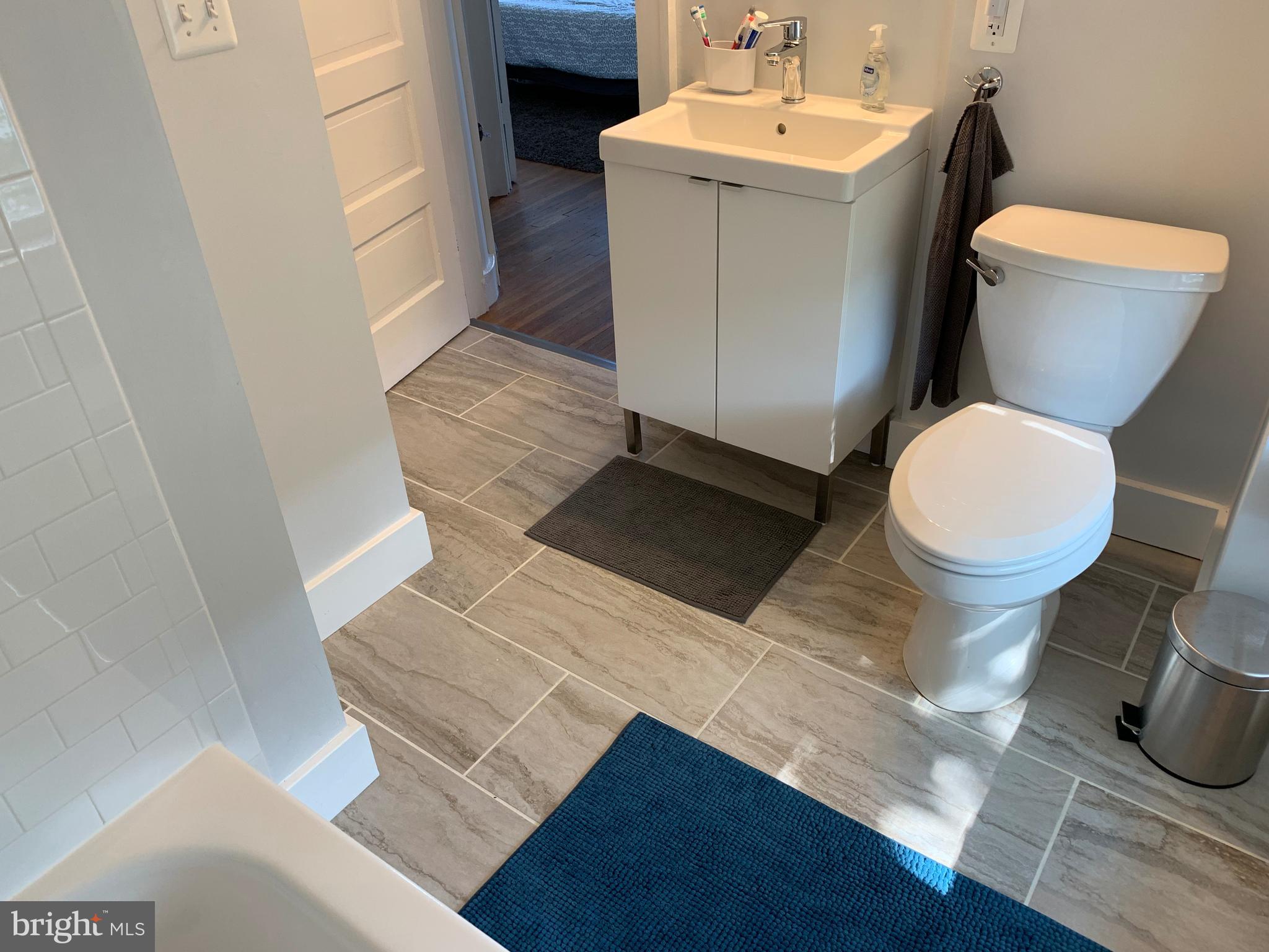 LYON PARK - Residential Lease