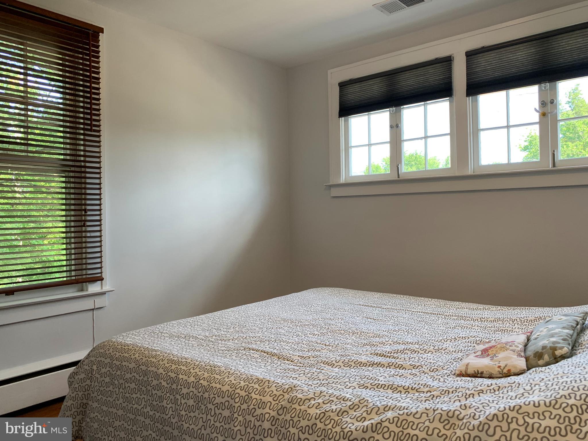 LYON PARK - Residential Lease