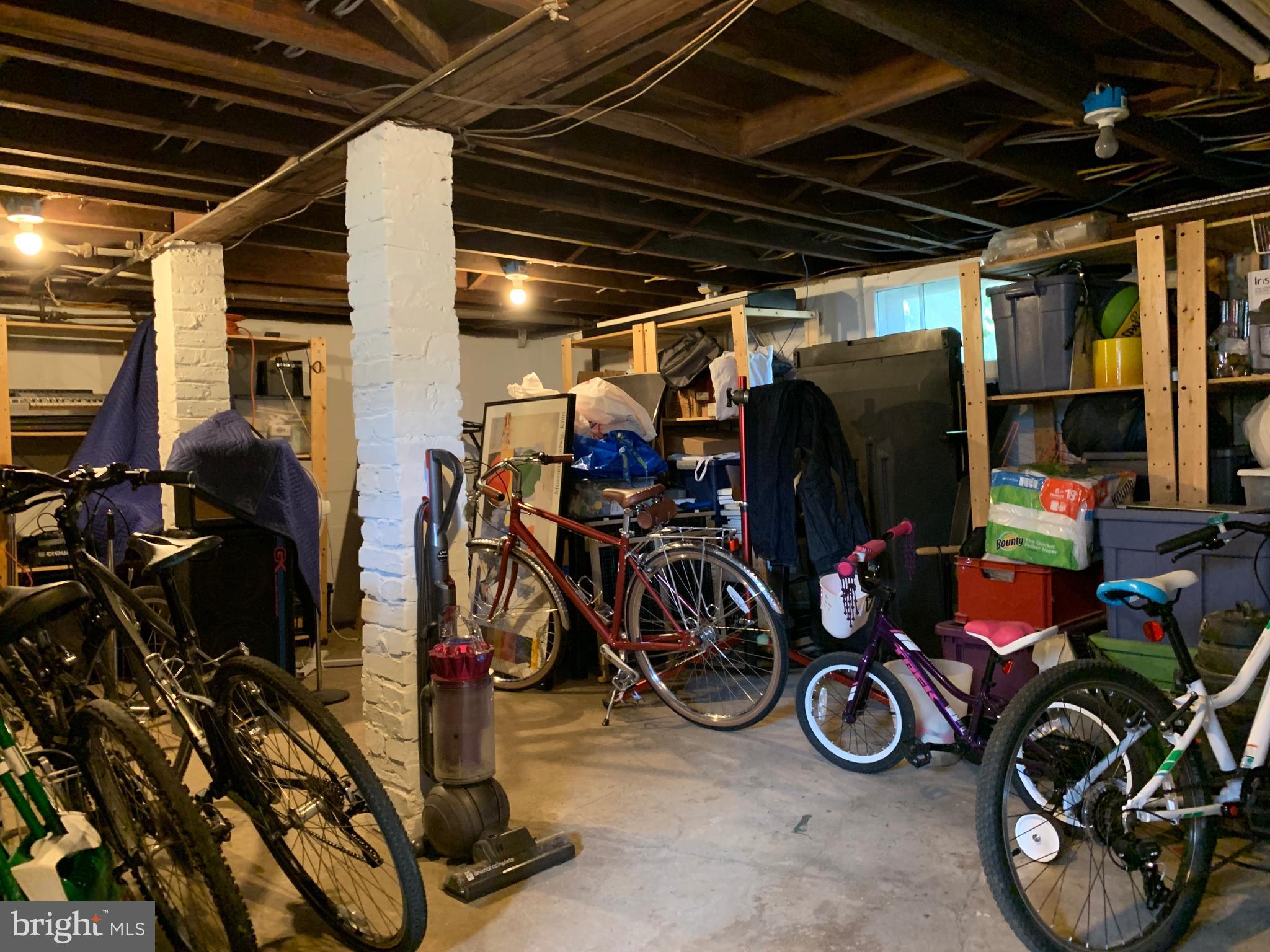 LYON PARK - Residential Lease